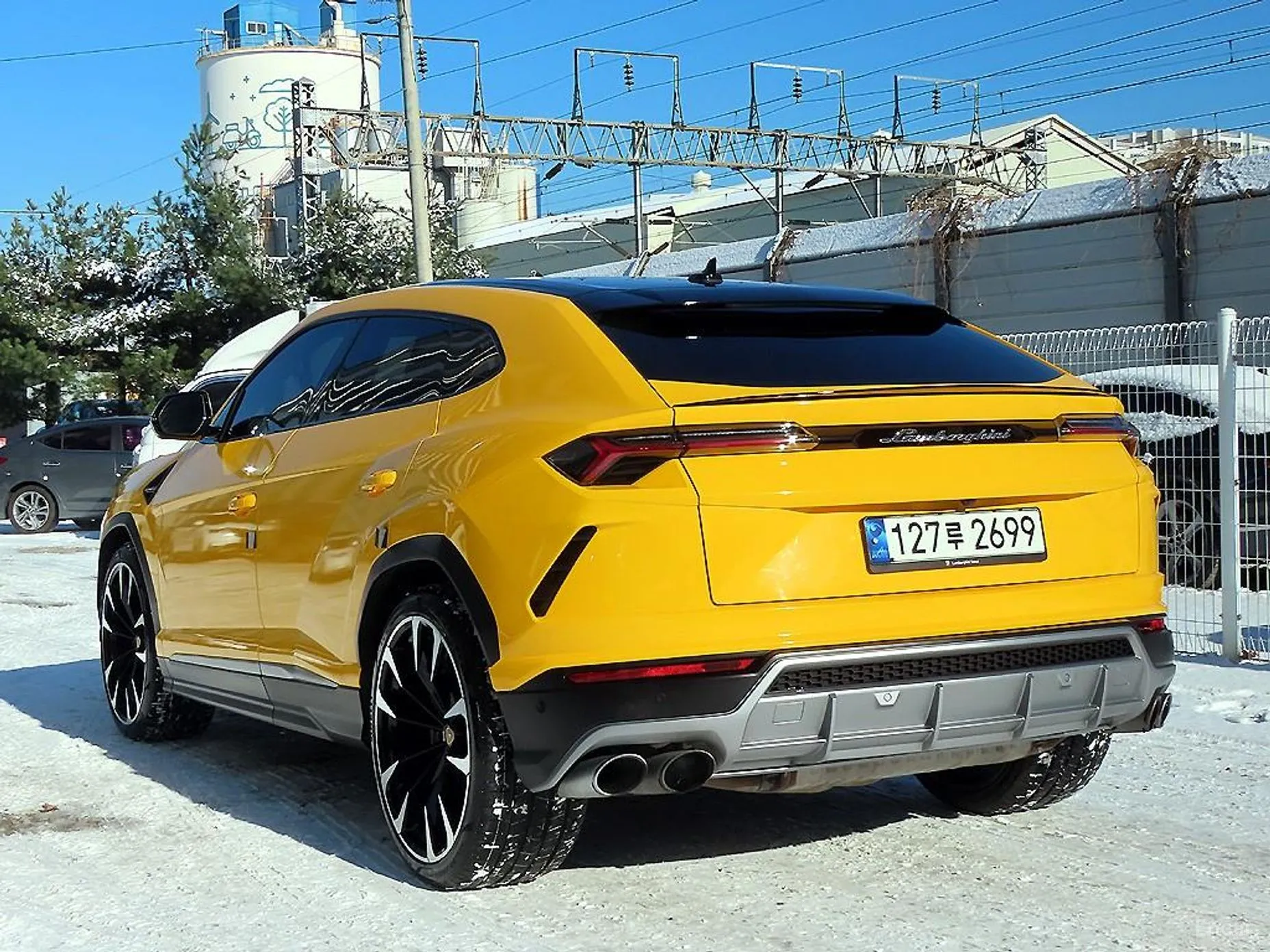 Lamborghini Urus превью 3