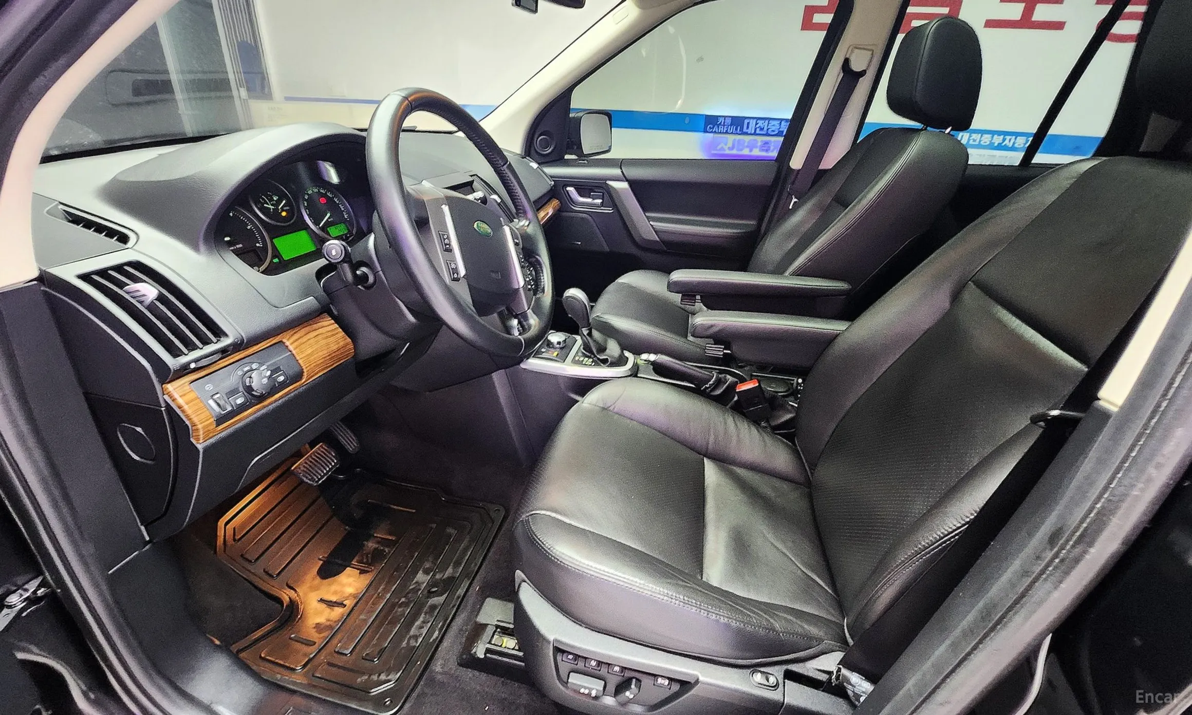 Land Rover Freelander 2 превью 15