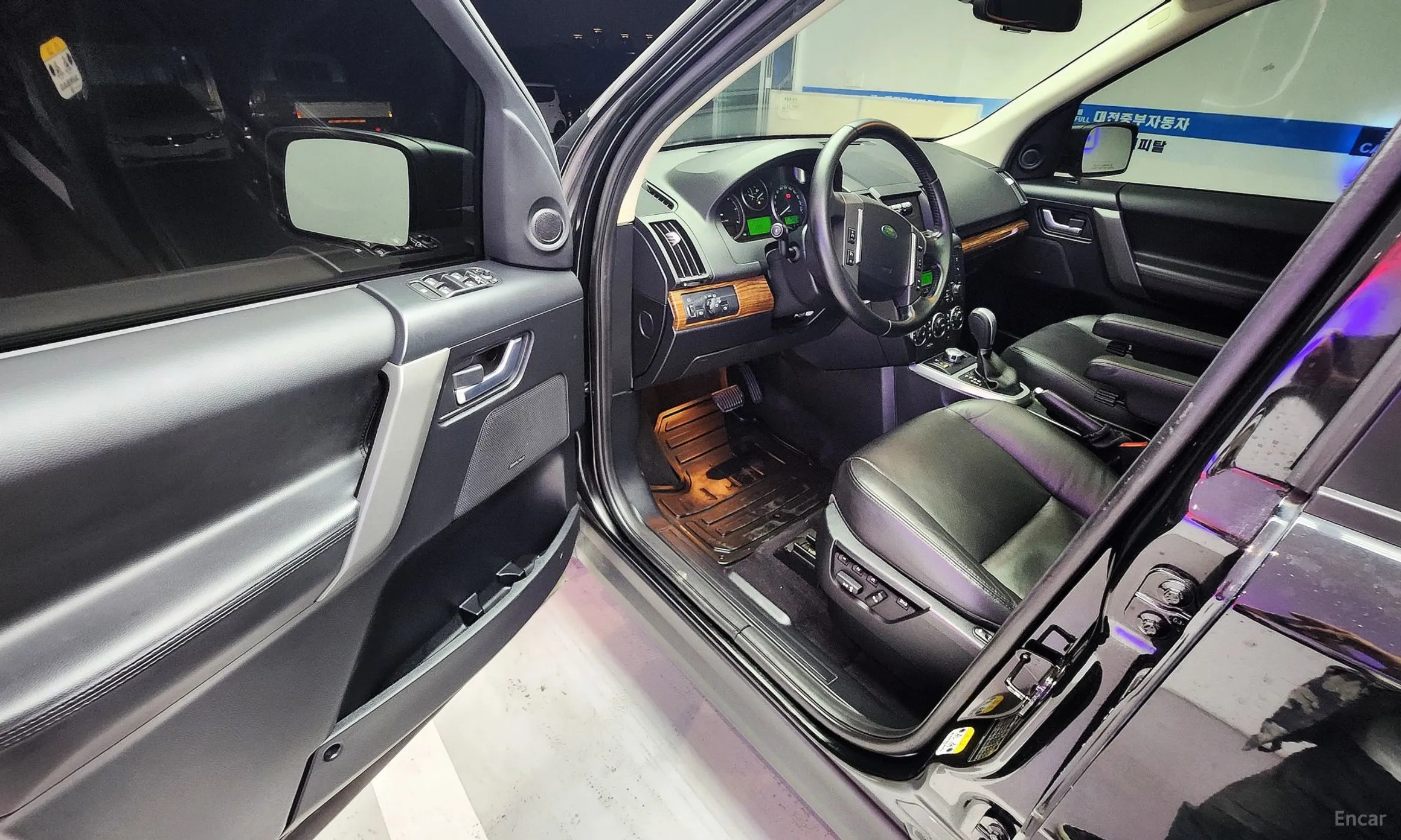Land Rover Freelander 2 превью 16