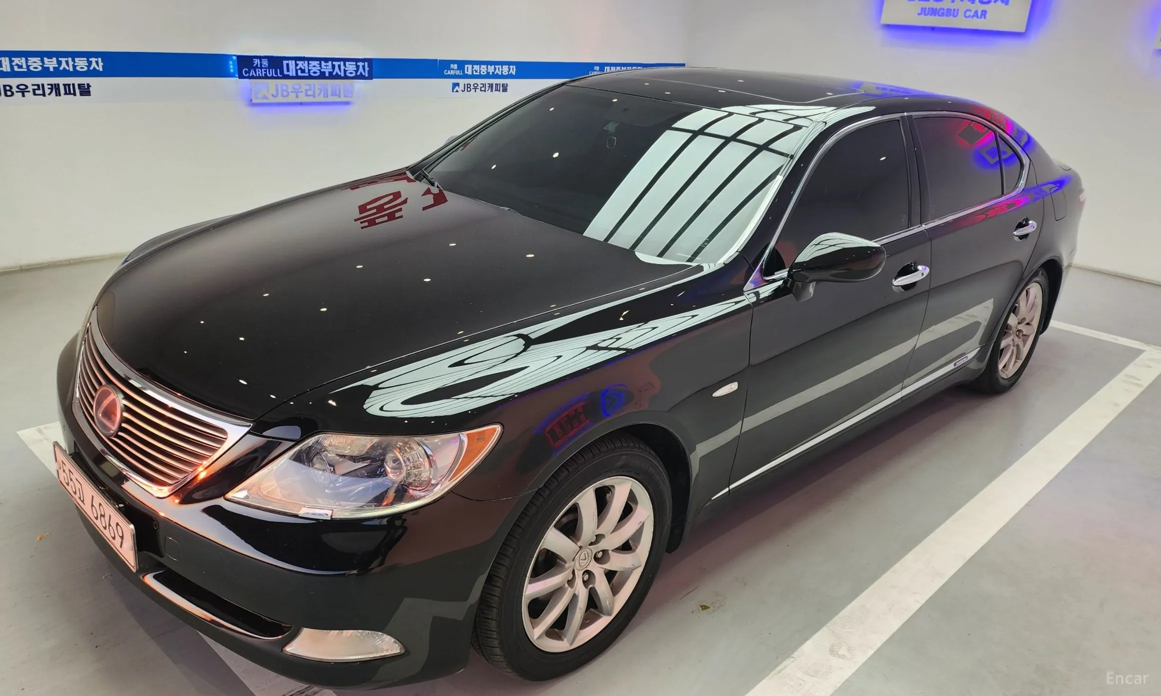 Lexus LS600hL превью 10