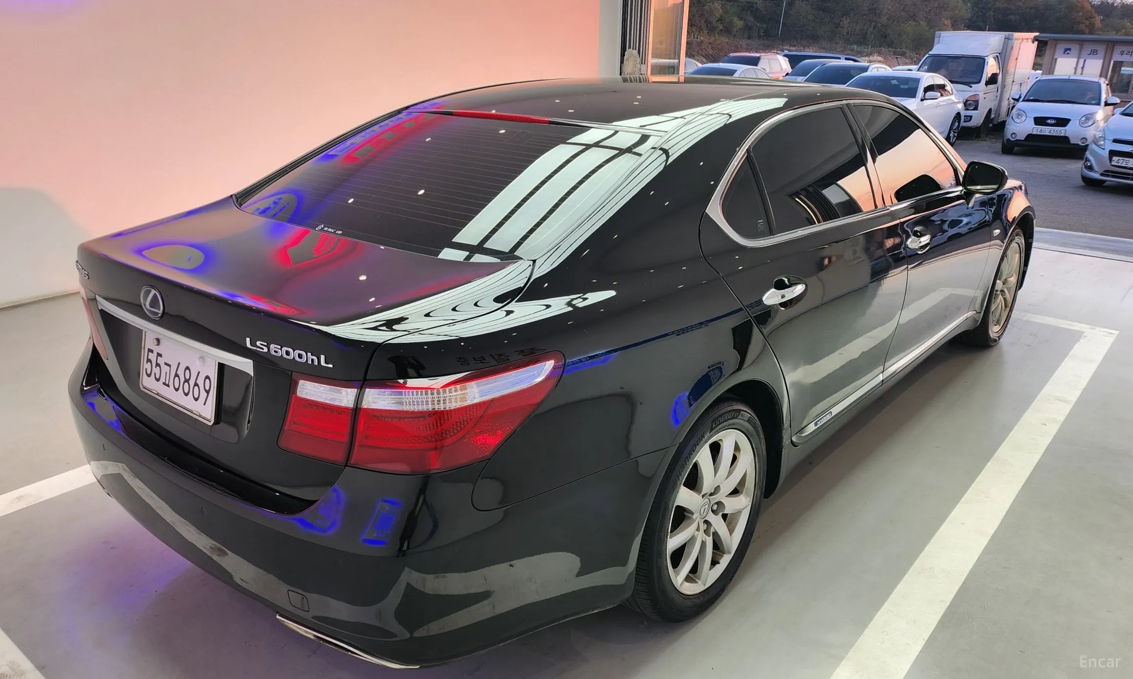 Lexus LS600hL превью 12