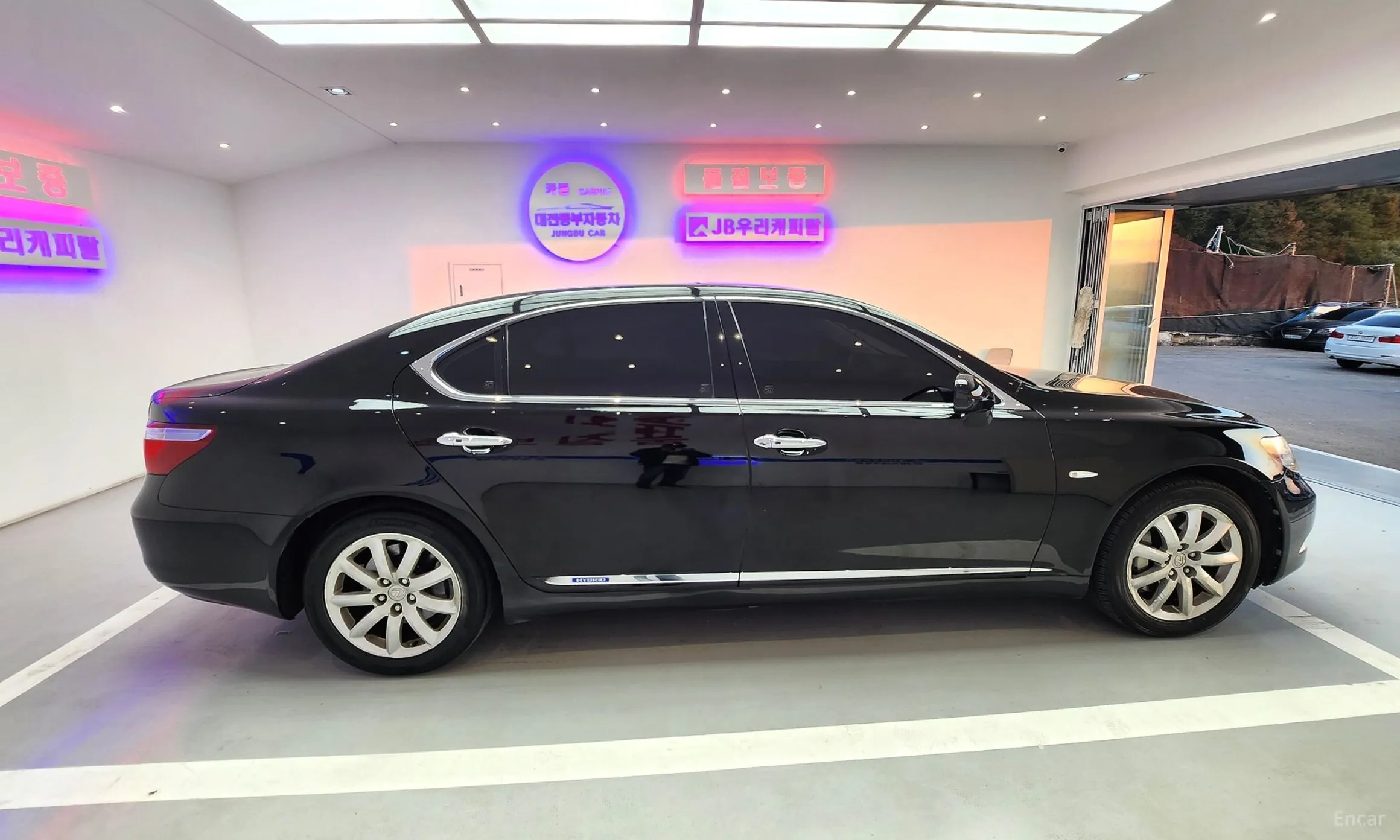 Lexus LS600hL превью 7
