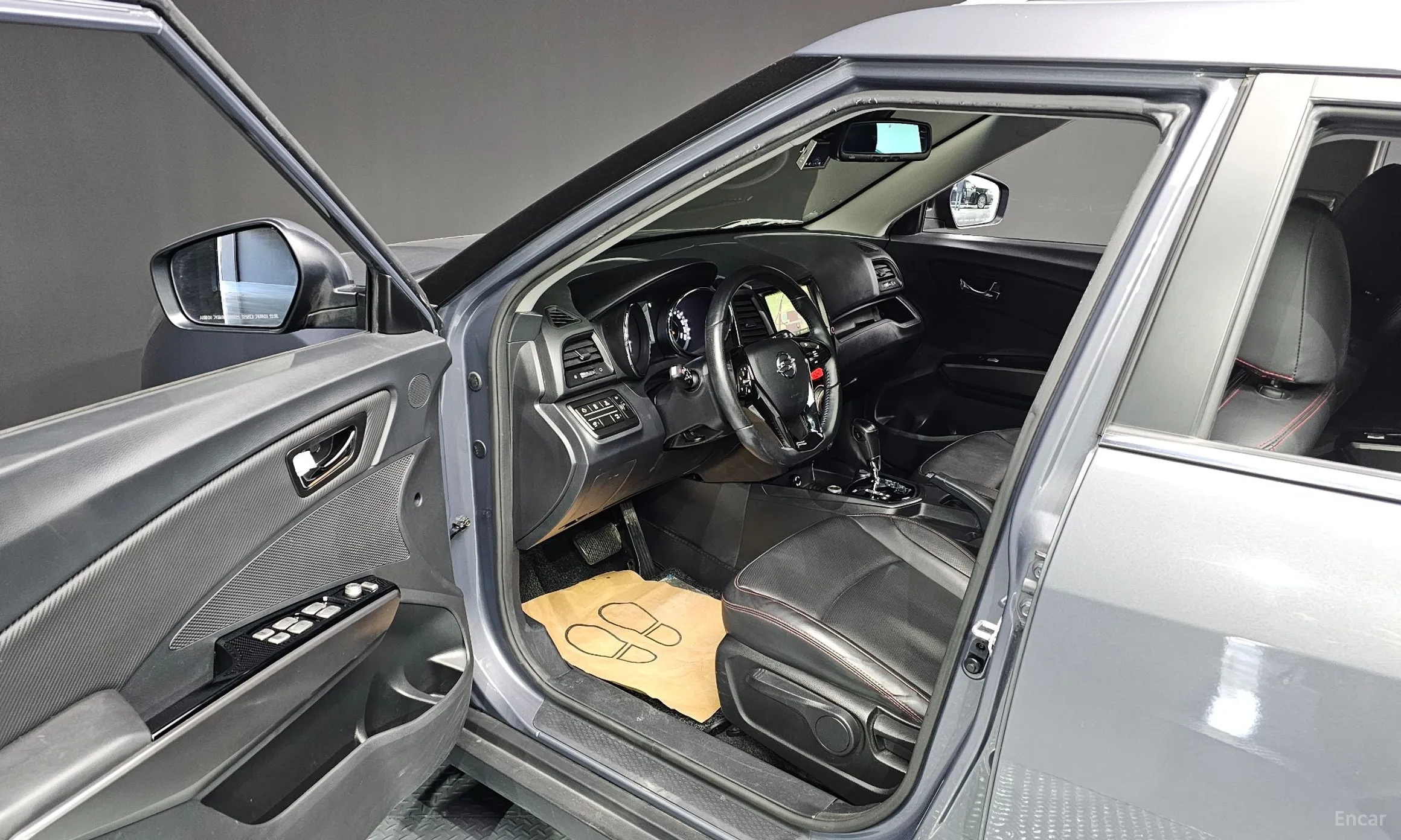 KG Mobility (SsangYong) Tivoli Air превью 10