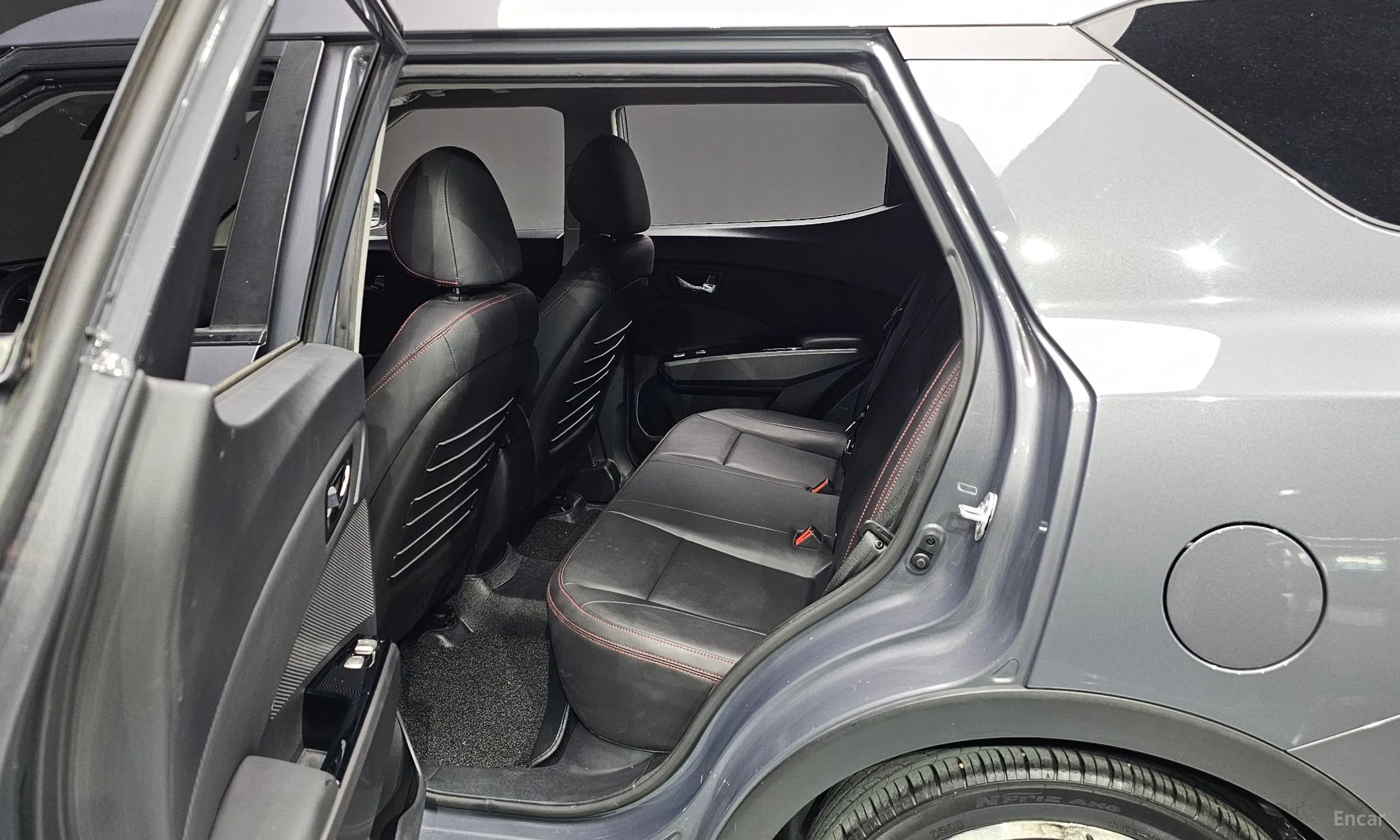 KG Mobility (SsangYong) Tivoli Air превью 11