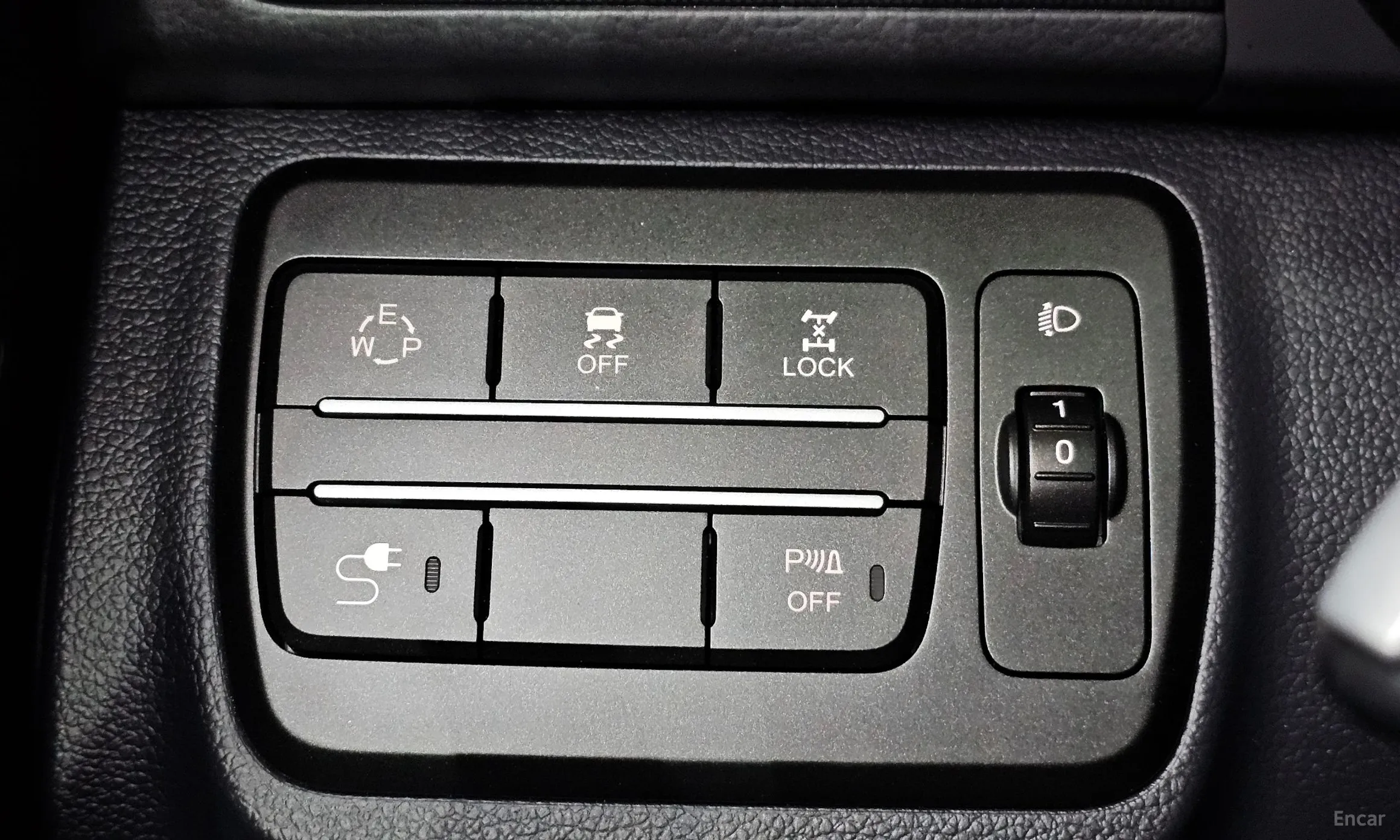 KG Mobility (SsangYong) Tivoli Air превью 14