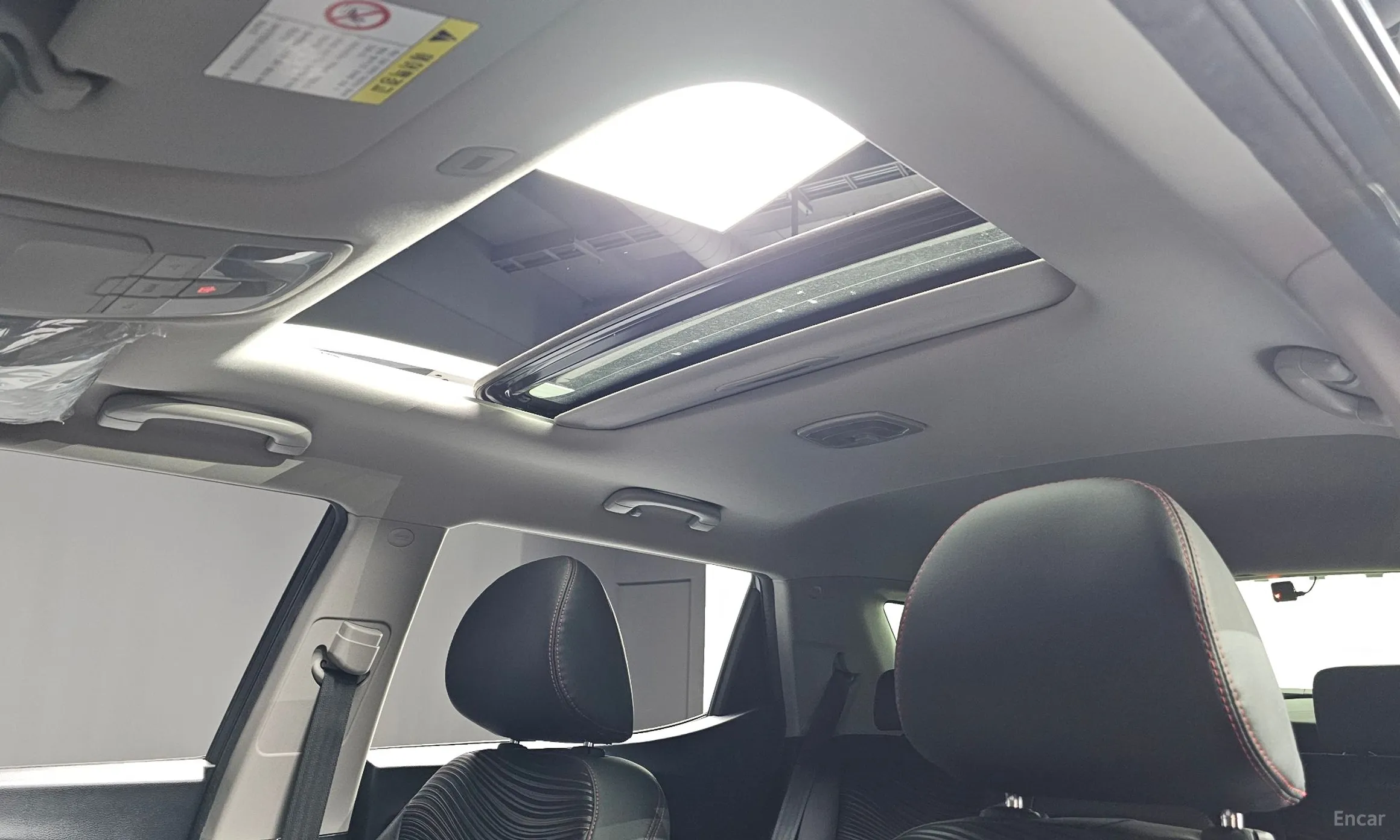 KG Mobility (SsangYong) Tivoli Air превью 19