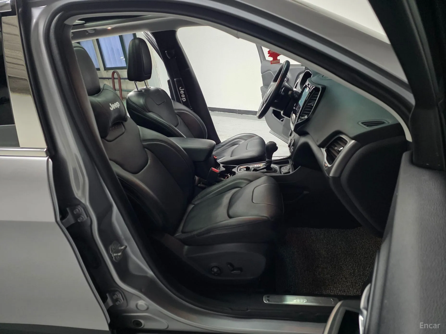 Jeep Cherokee (KL) превью 11