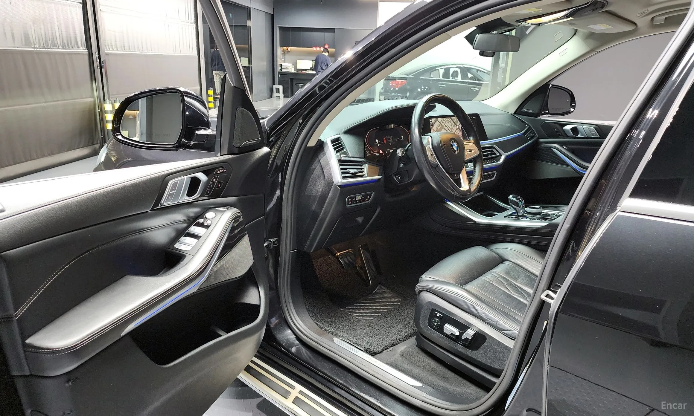 BMW X7 (G07) превью 10