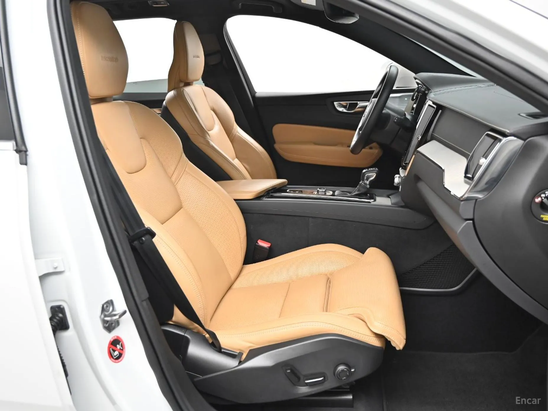 Volvo XC60 Gen 2 превью 10