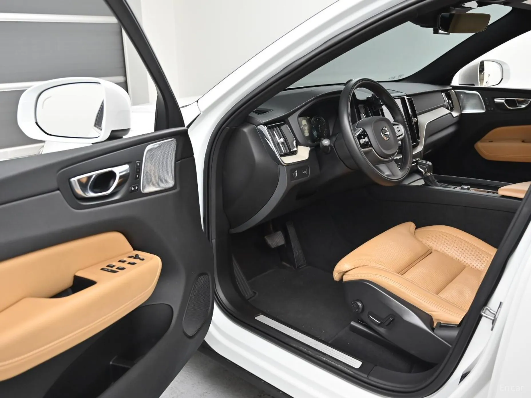 Volvo XC60 Gen 2 превью 11