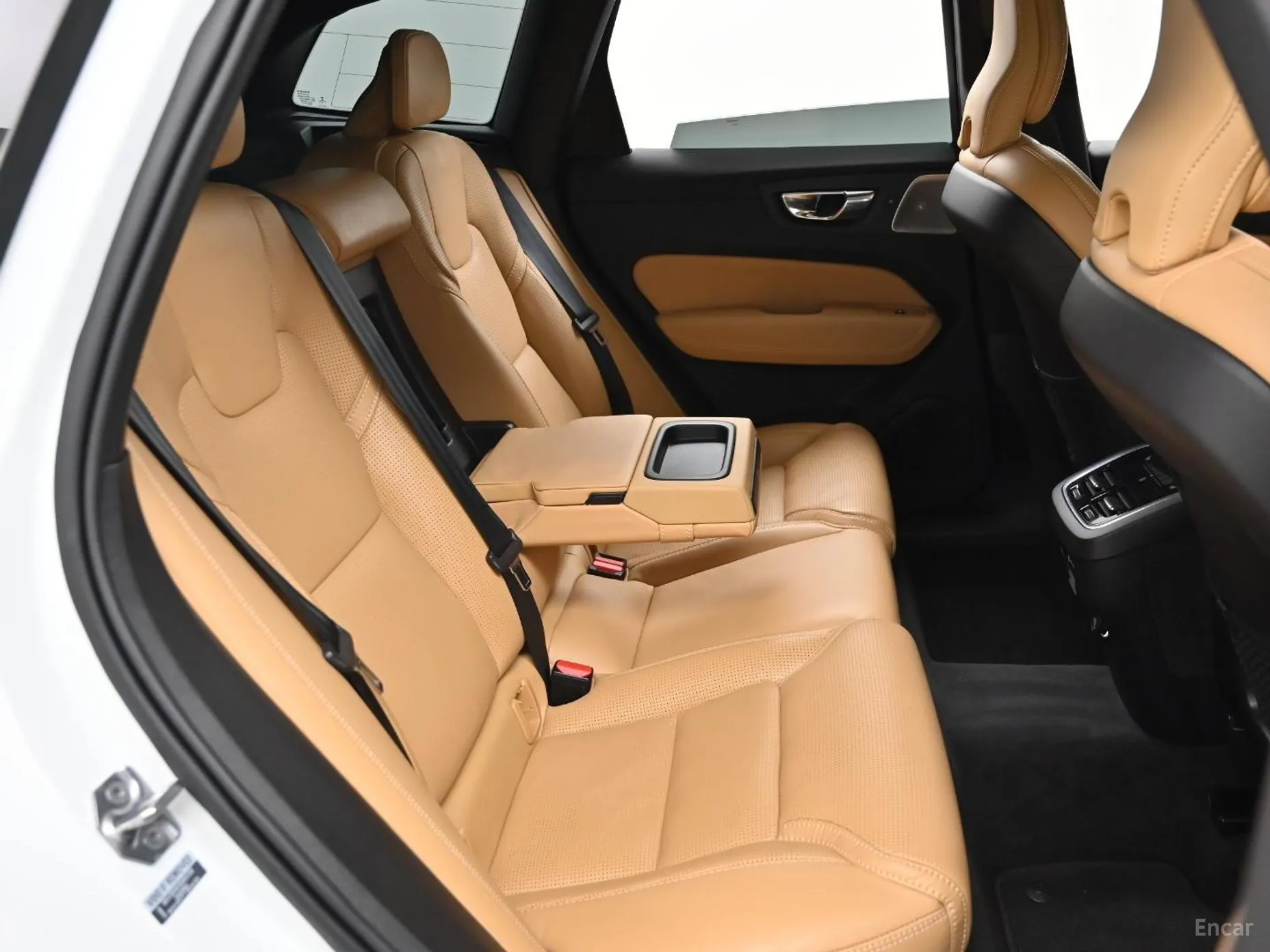 Volvo XC60 Gen 2 превью 12