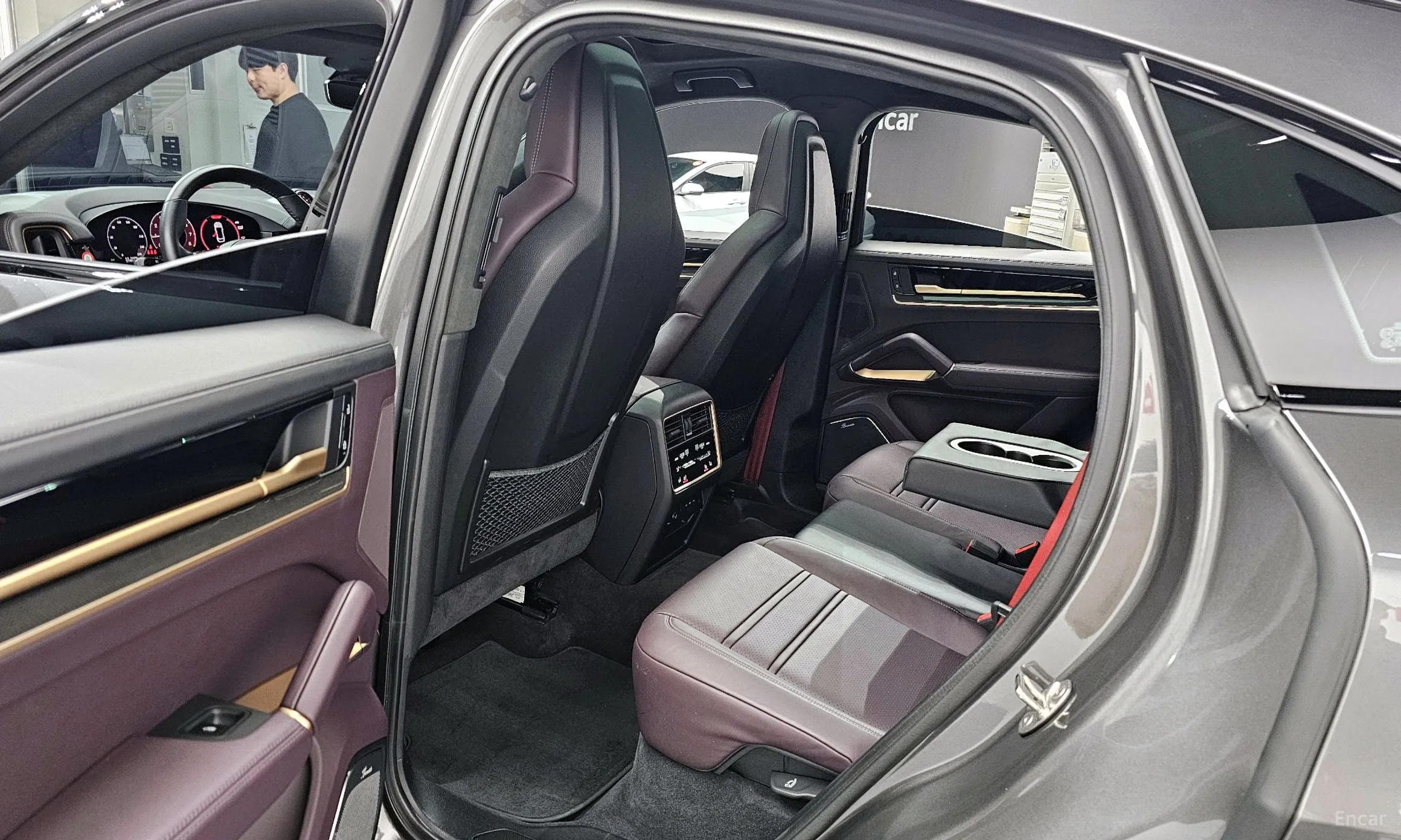 Porsche Cayenne (PO536) превью 11