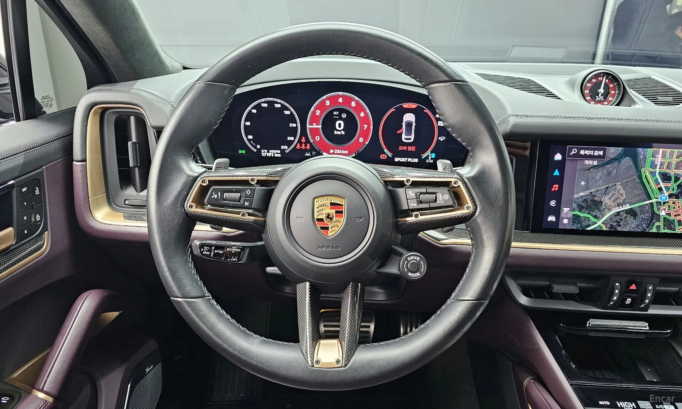 Porsche Cayenne (PO536) превью 13