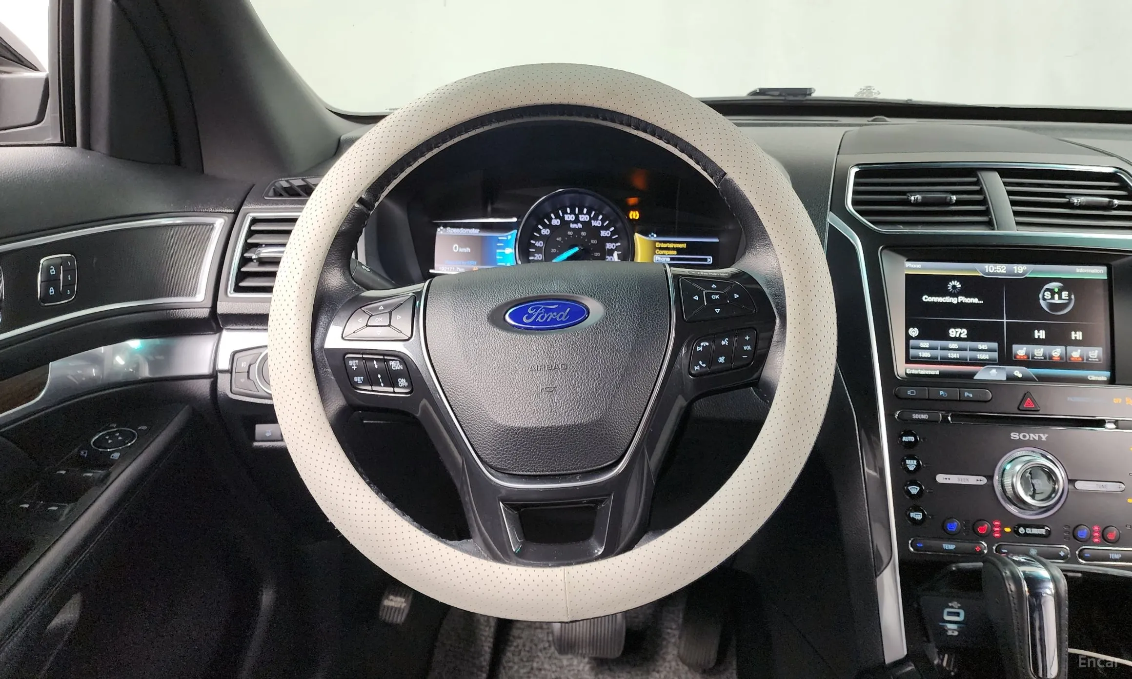 Ford Explorer превью 13
