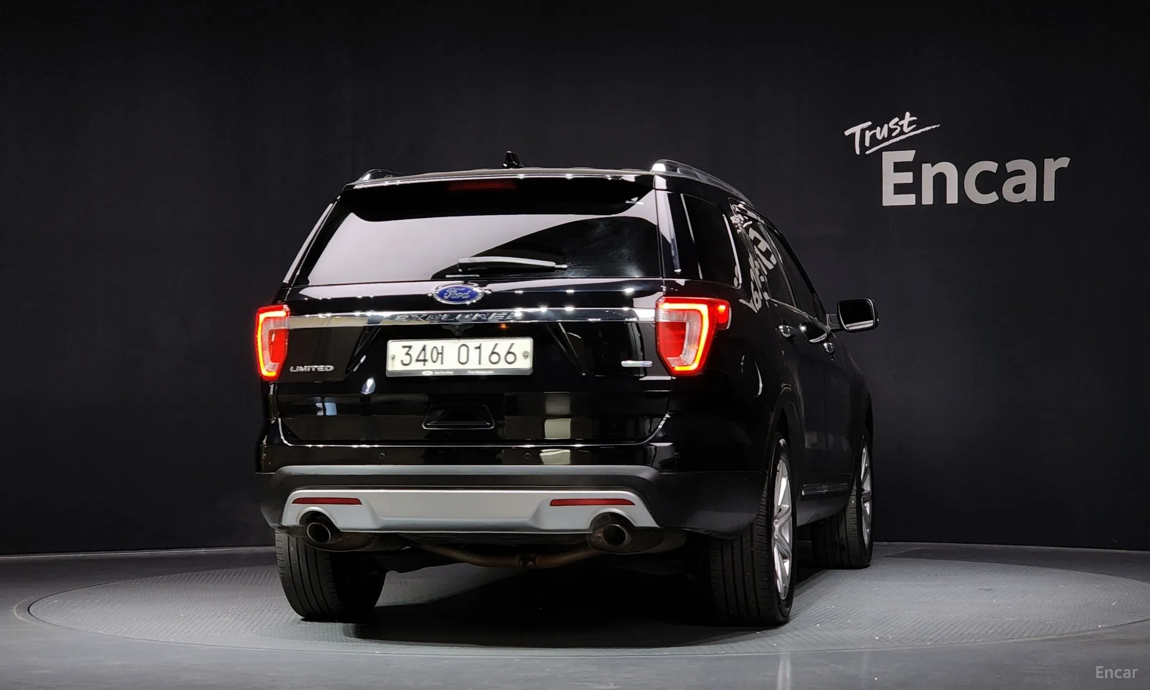 Ford Explorer превью 4