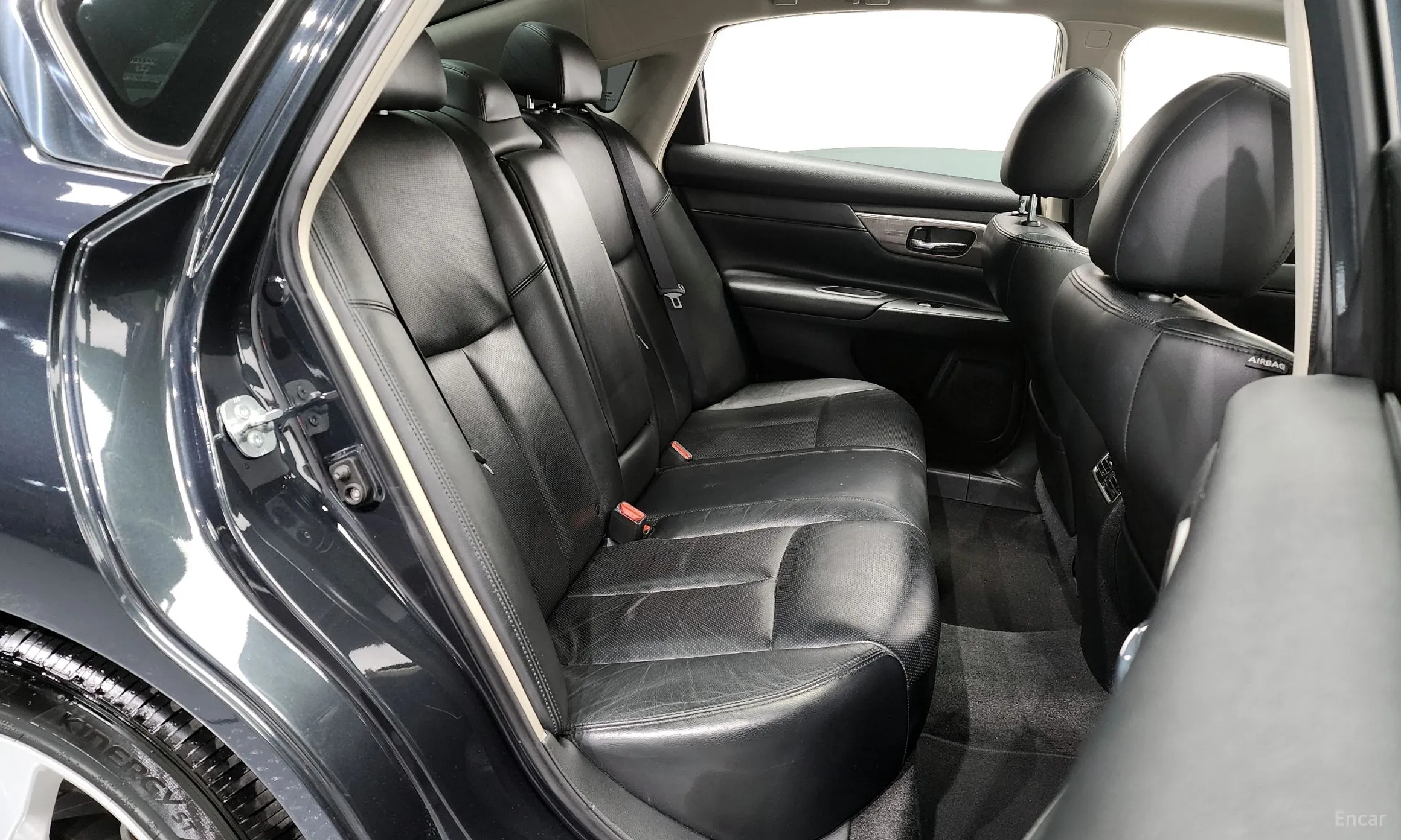 Nissan Altima превью 12