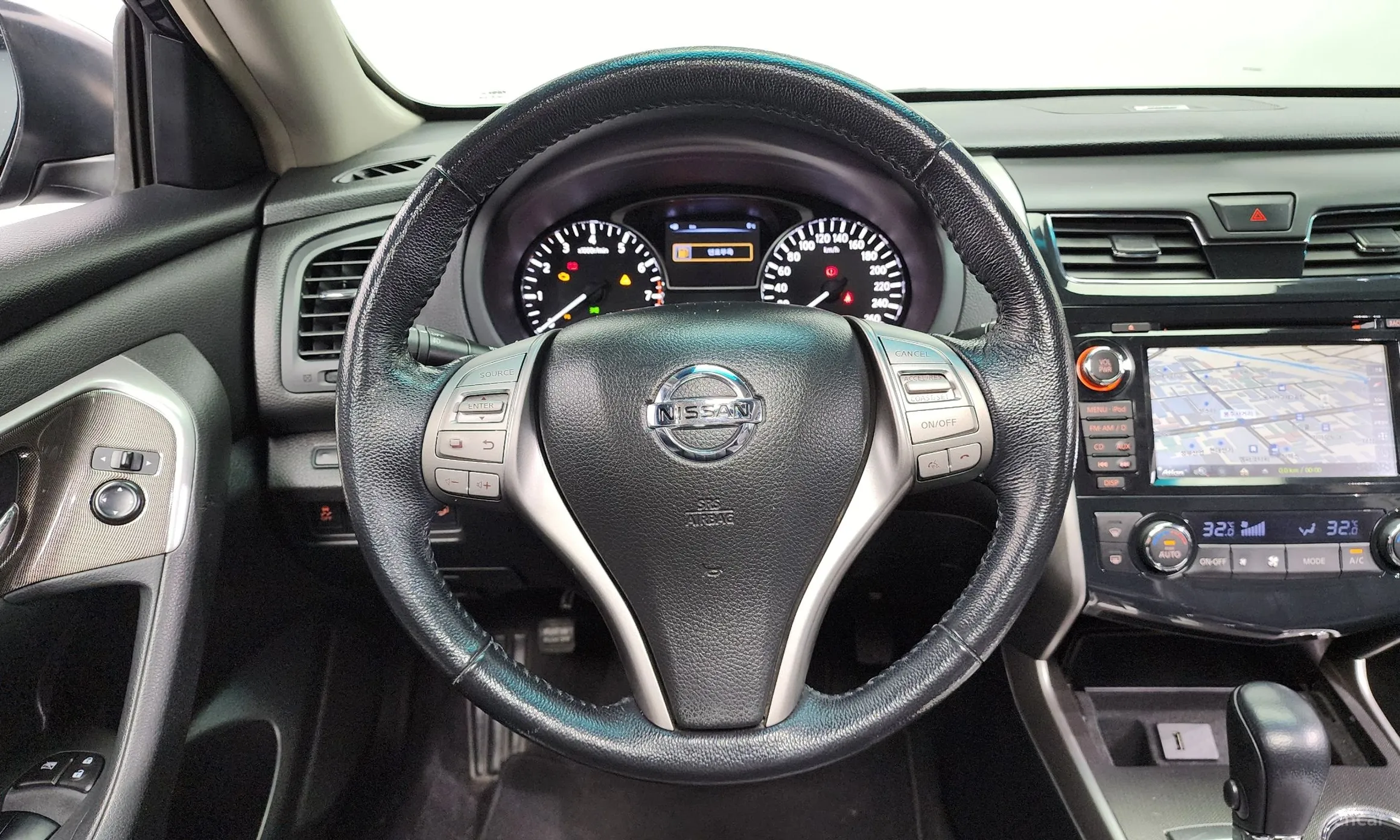 Nissan Altima превью 13