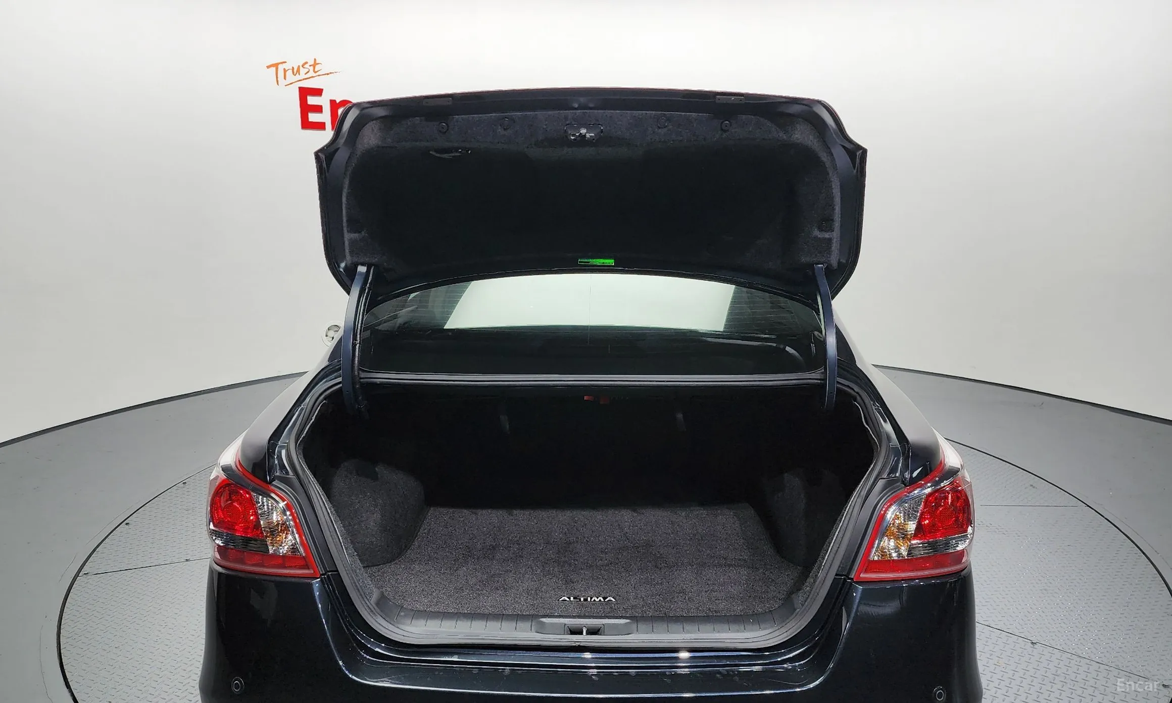 Nissan Altima превью 20