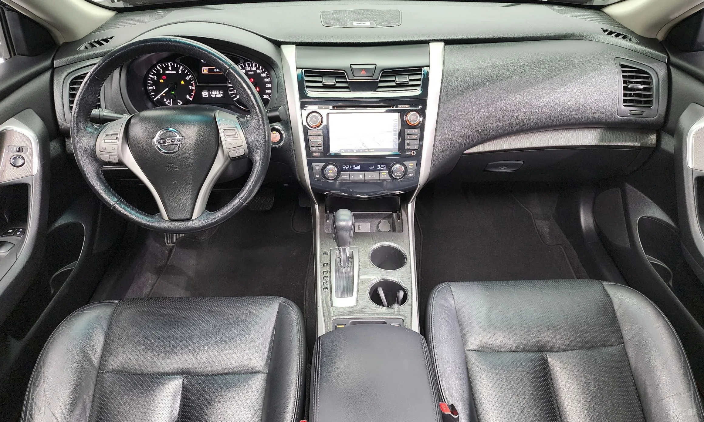 Nissan Altima превью 7