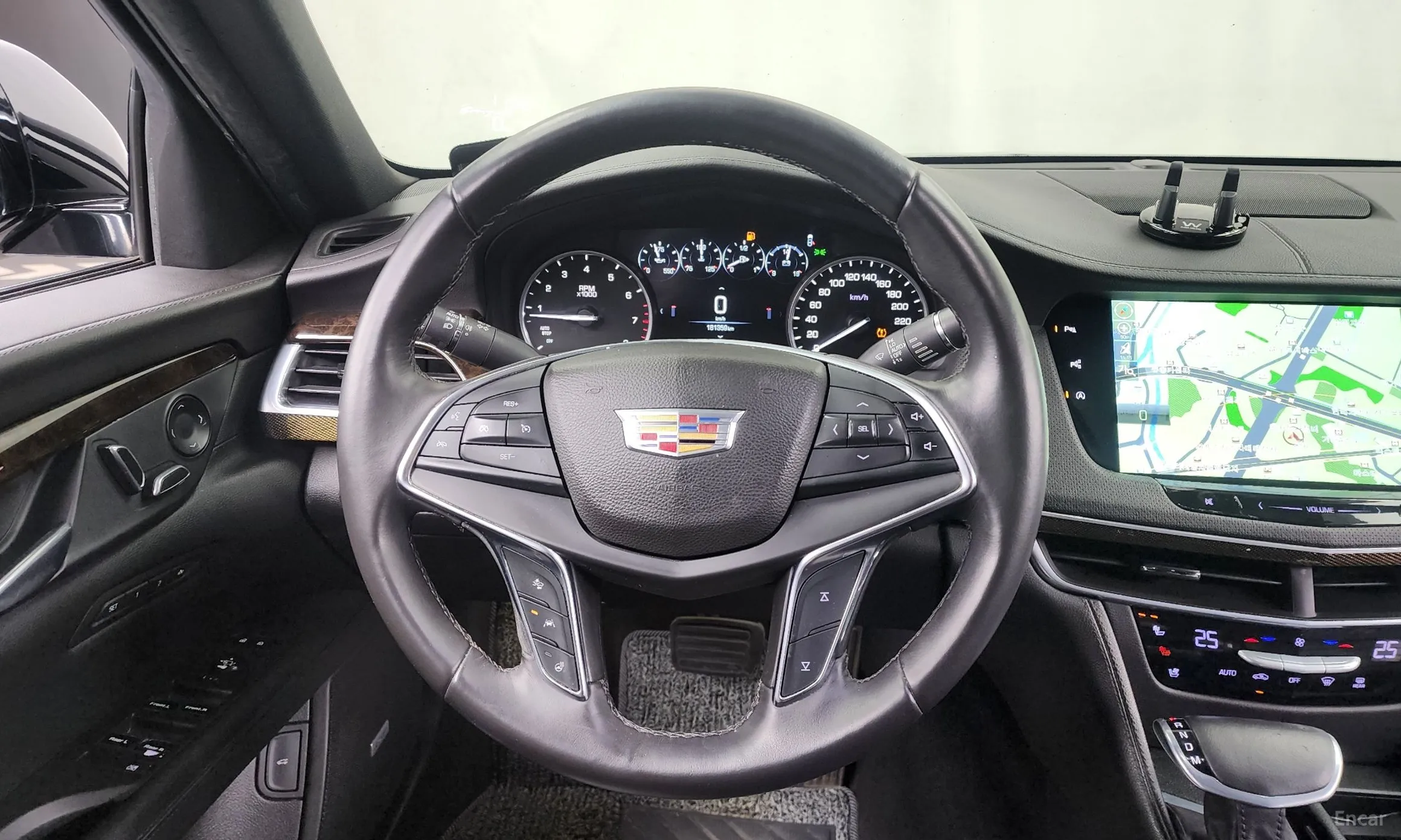 Cadillac CT6 превью 13