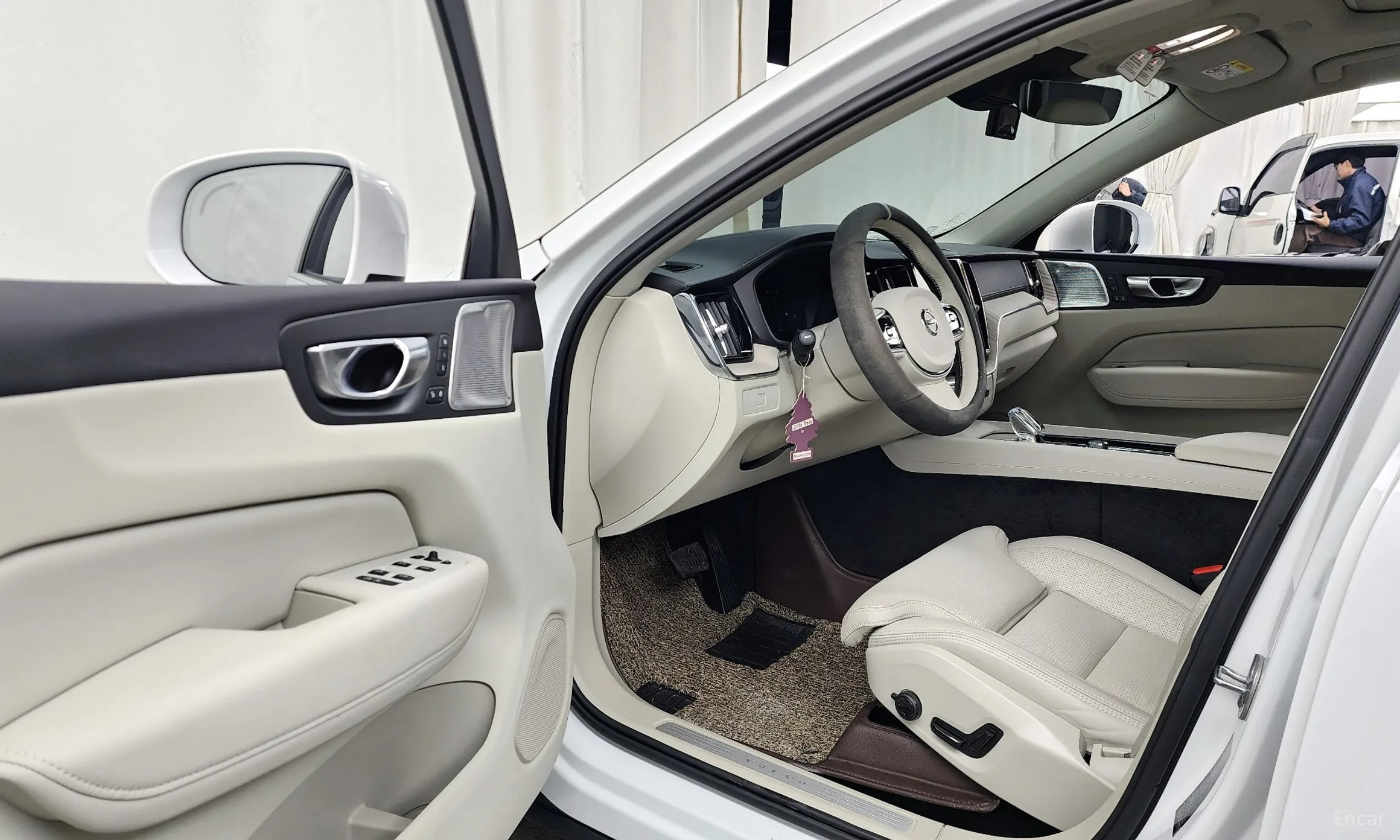 Volvo XC60 Gen 2 превью 10