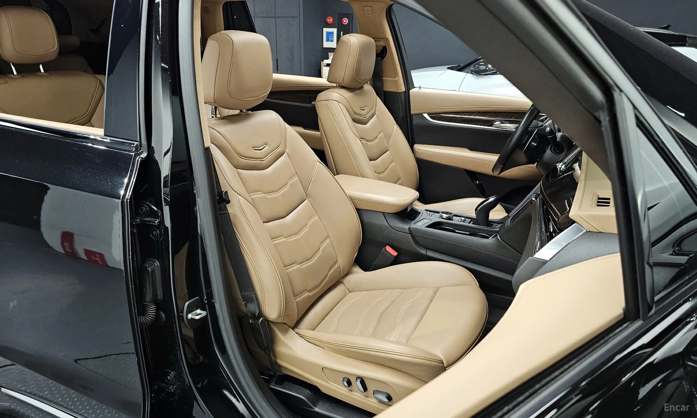 Cadillac XT6 превью 10