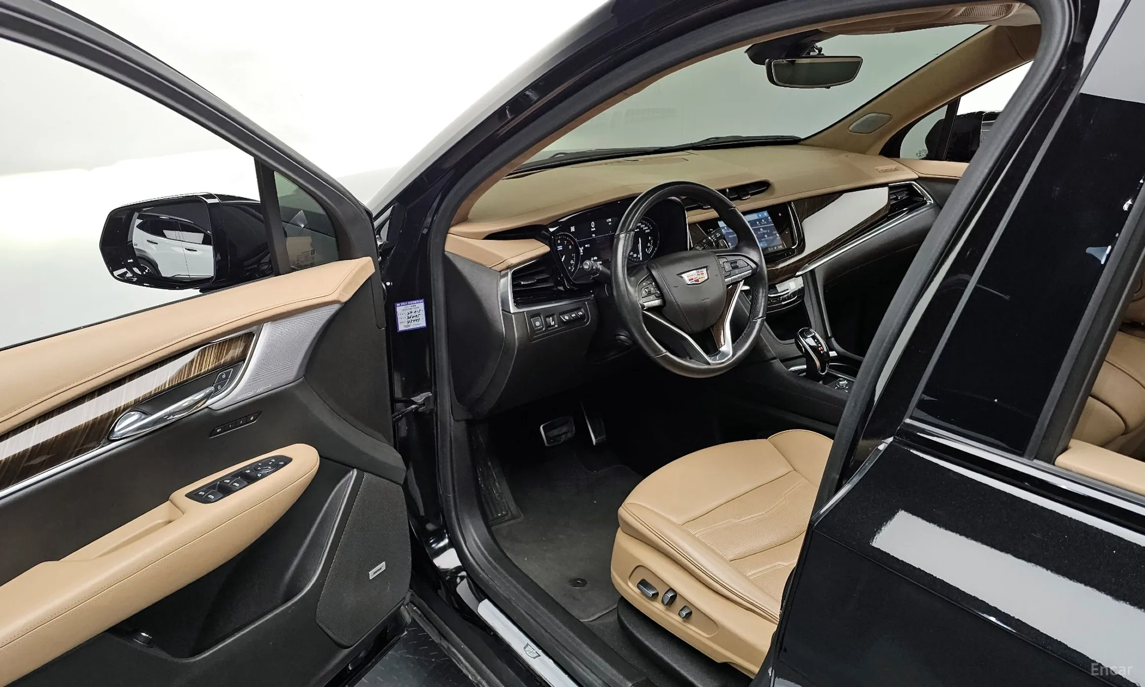 Cadillac XT6 превью 11