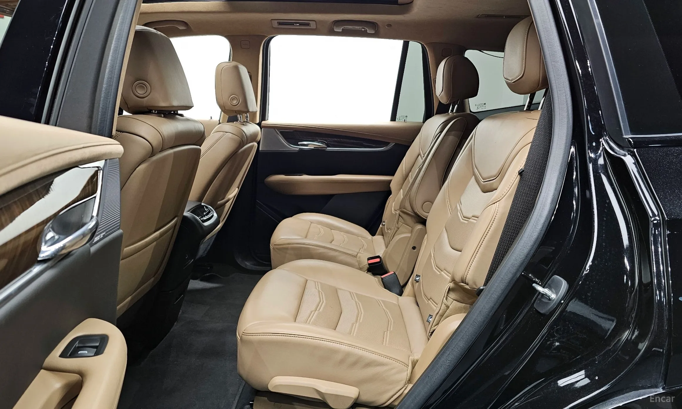 Cadillac XT6 превью 12