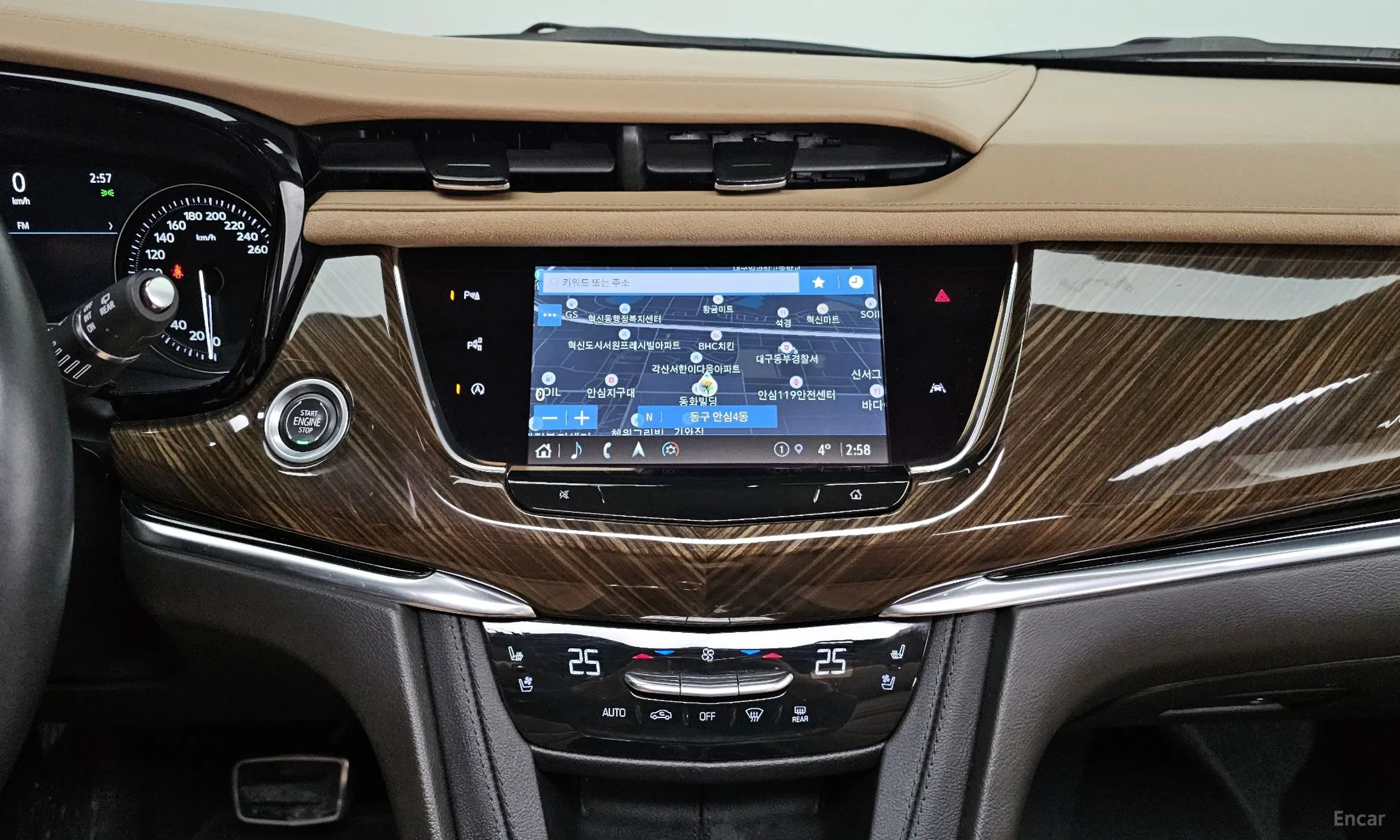 Cadillac XT6 превью 14