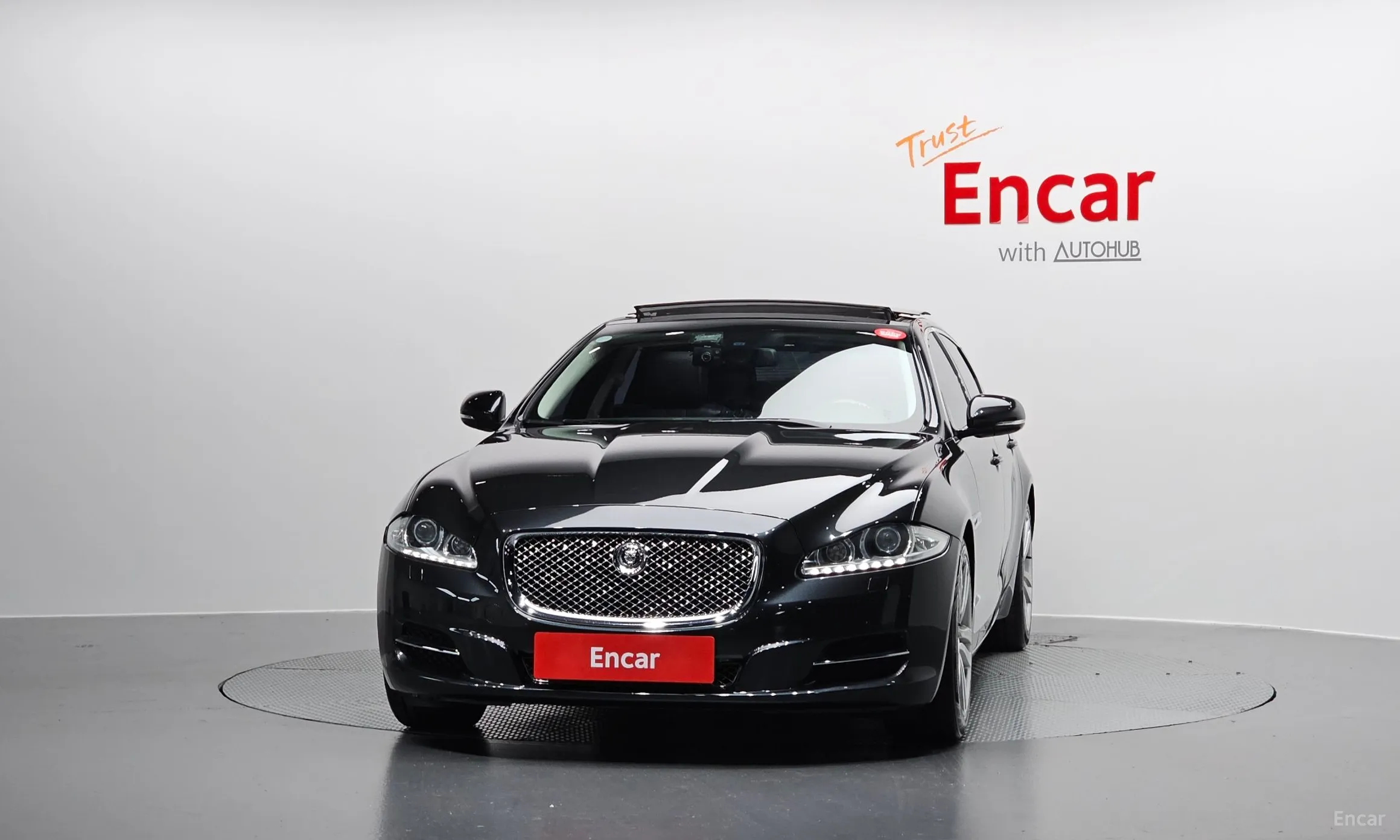 Jaguar All New XJ превью 3