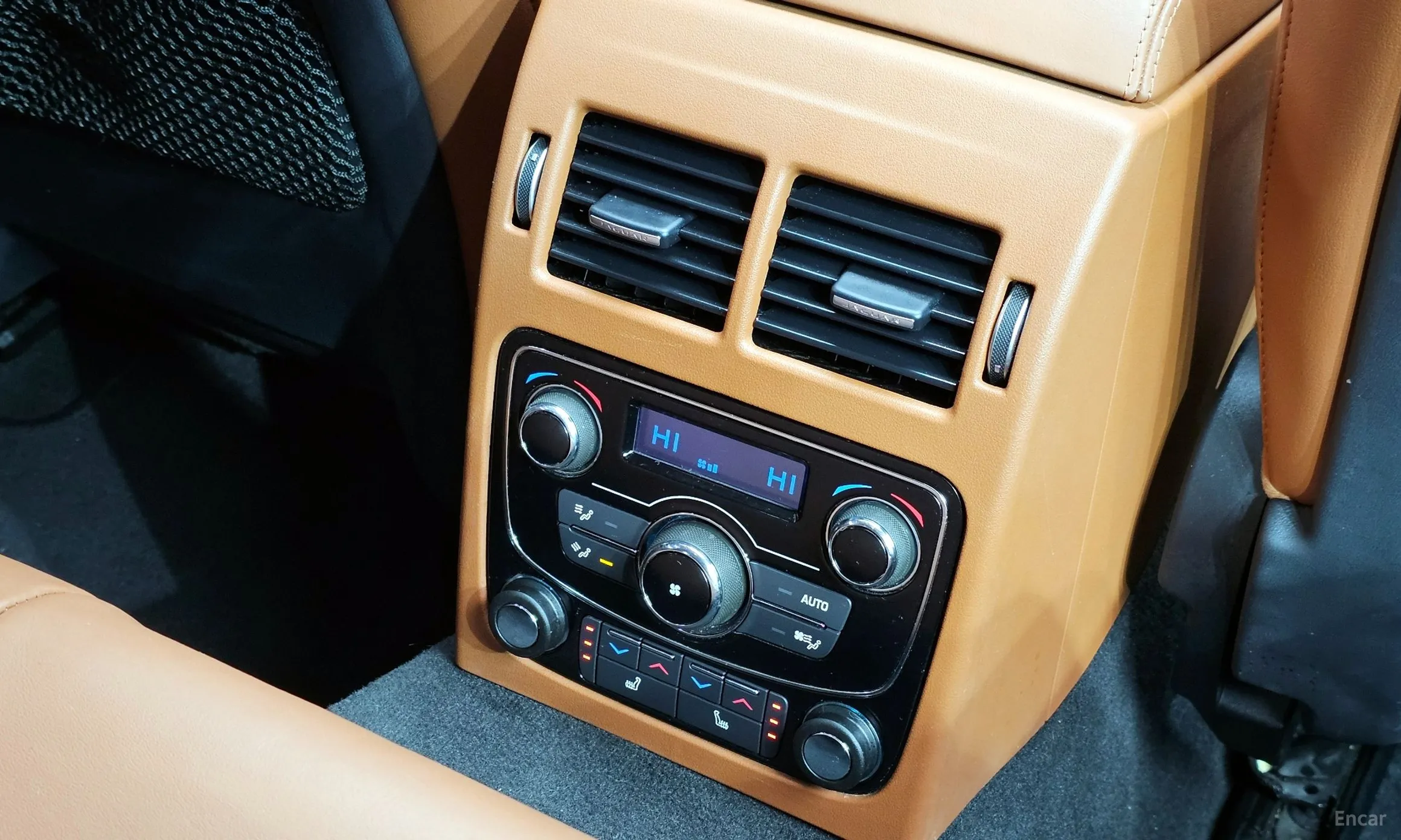 Jaguar XF (x260) превью 18