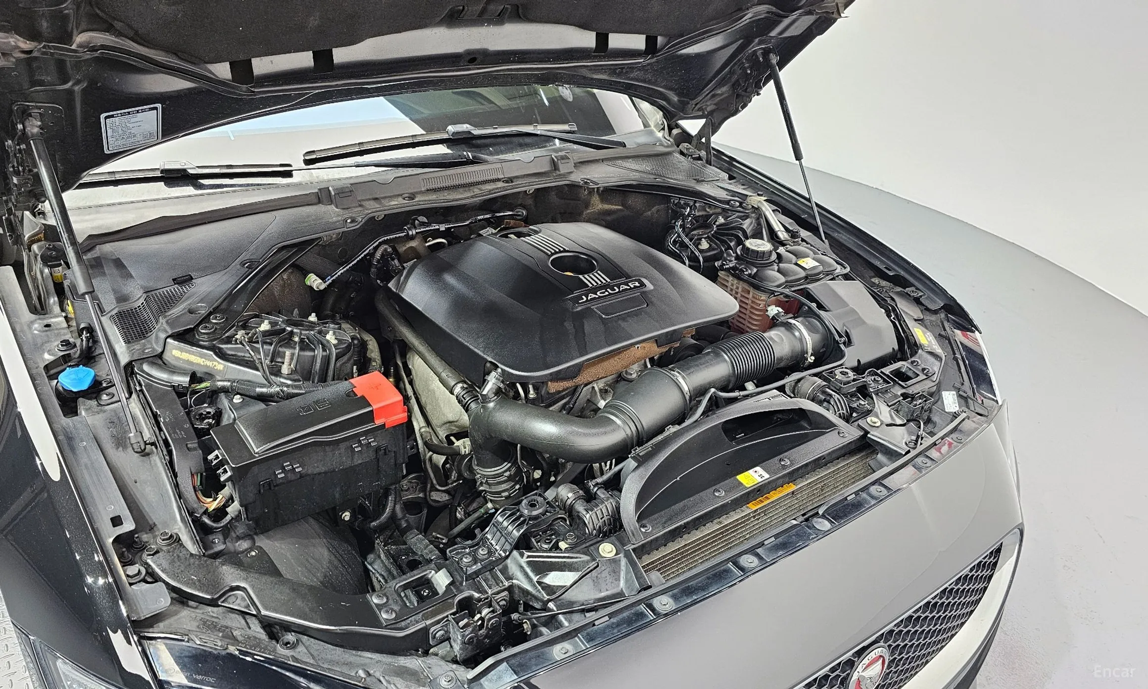 Jaguar XF (x260) превью 6