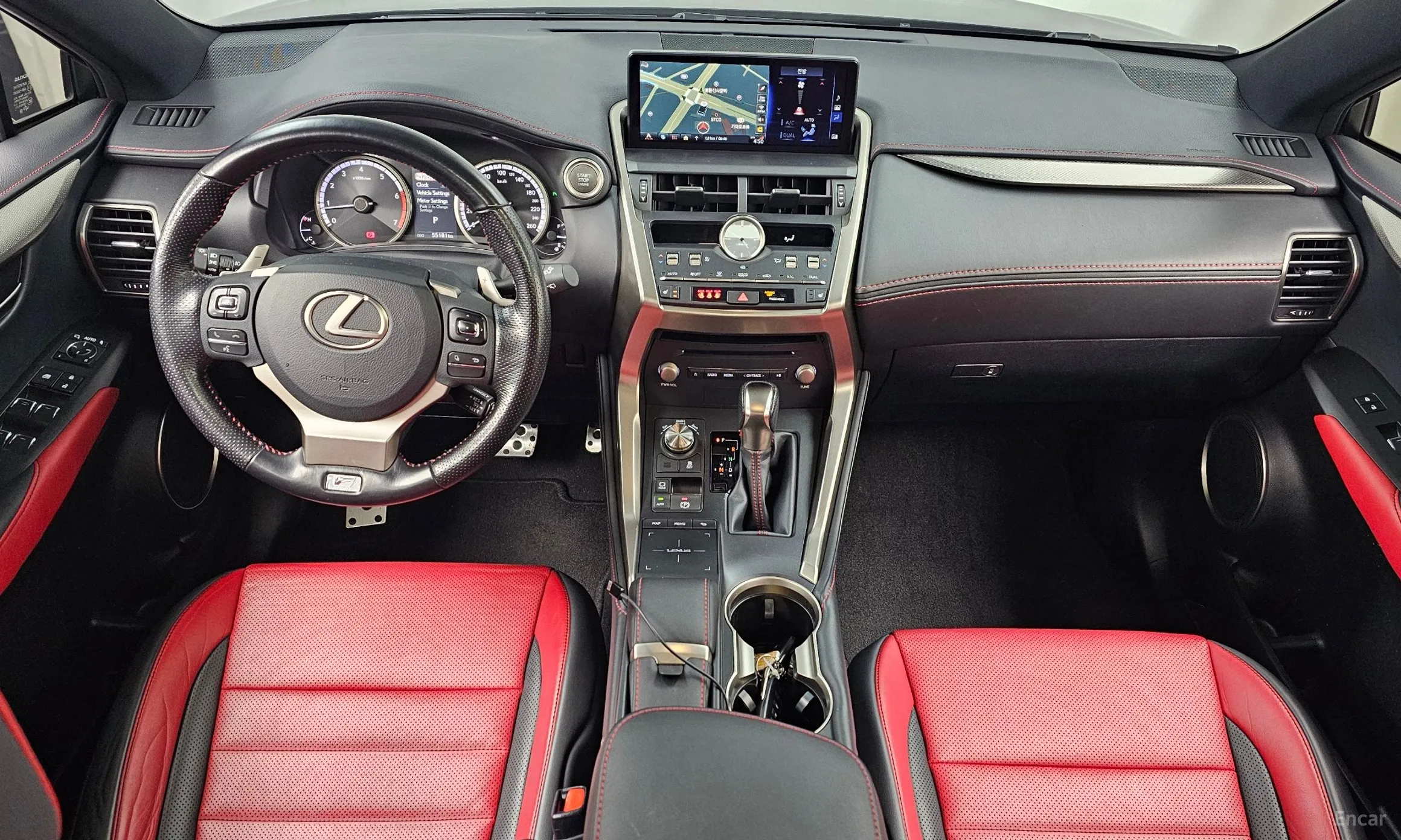 Lexus NX300 превью 7