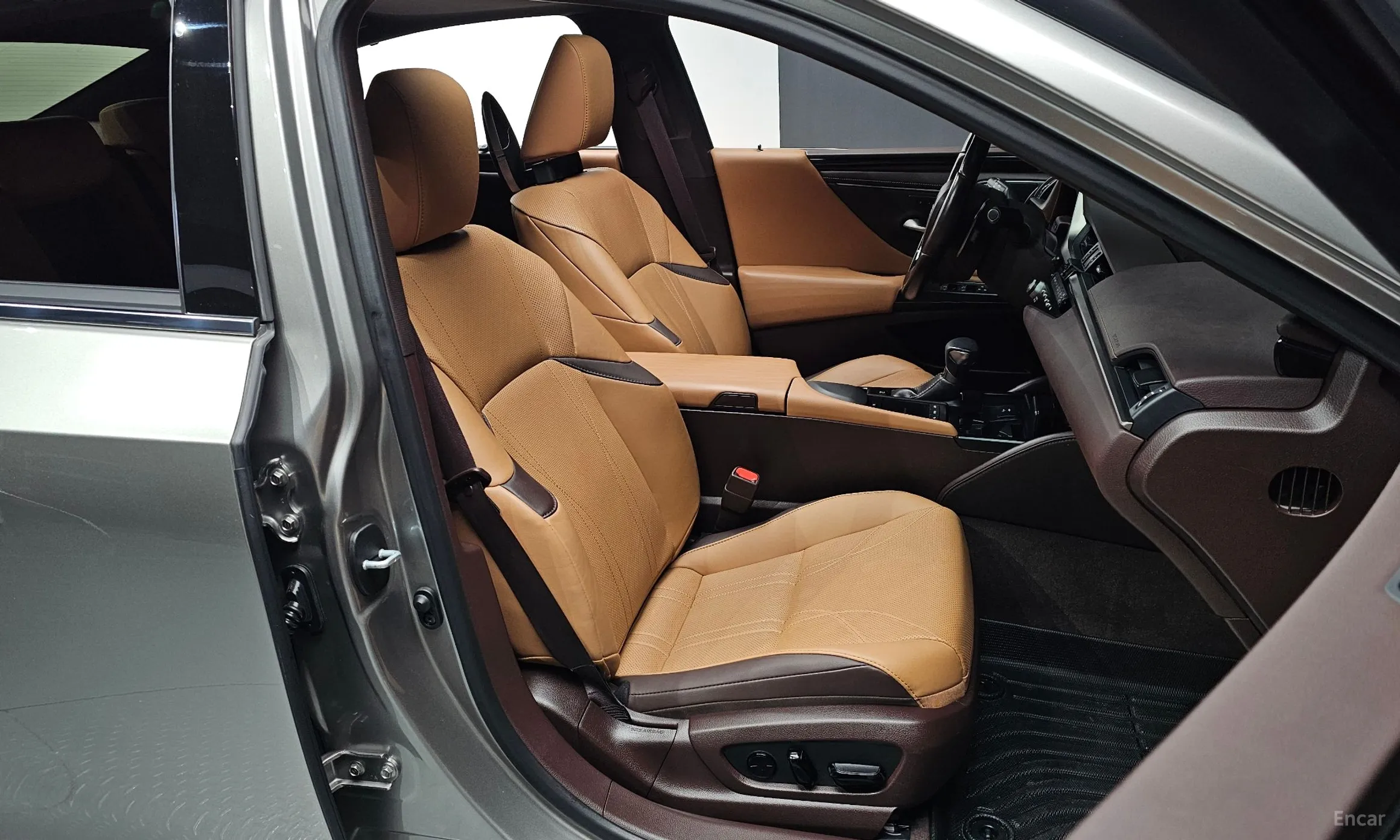Lexus ES300h 7th Generation превью 10