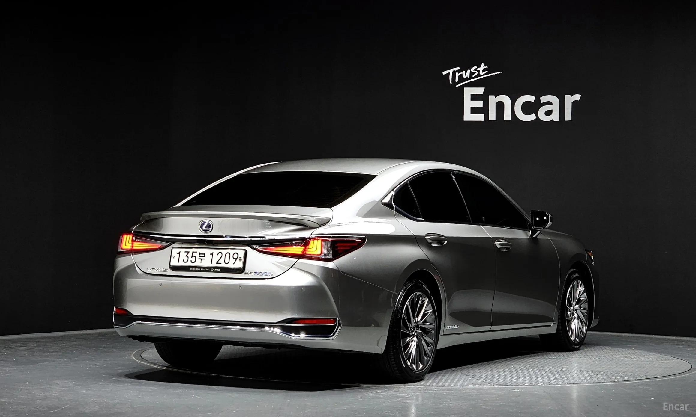 Lexus ES300h 7th Generation
