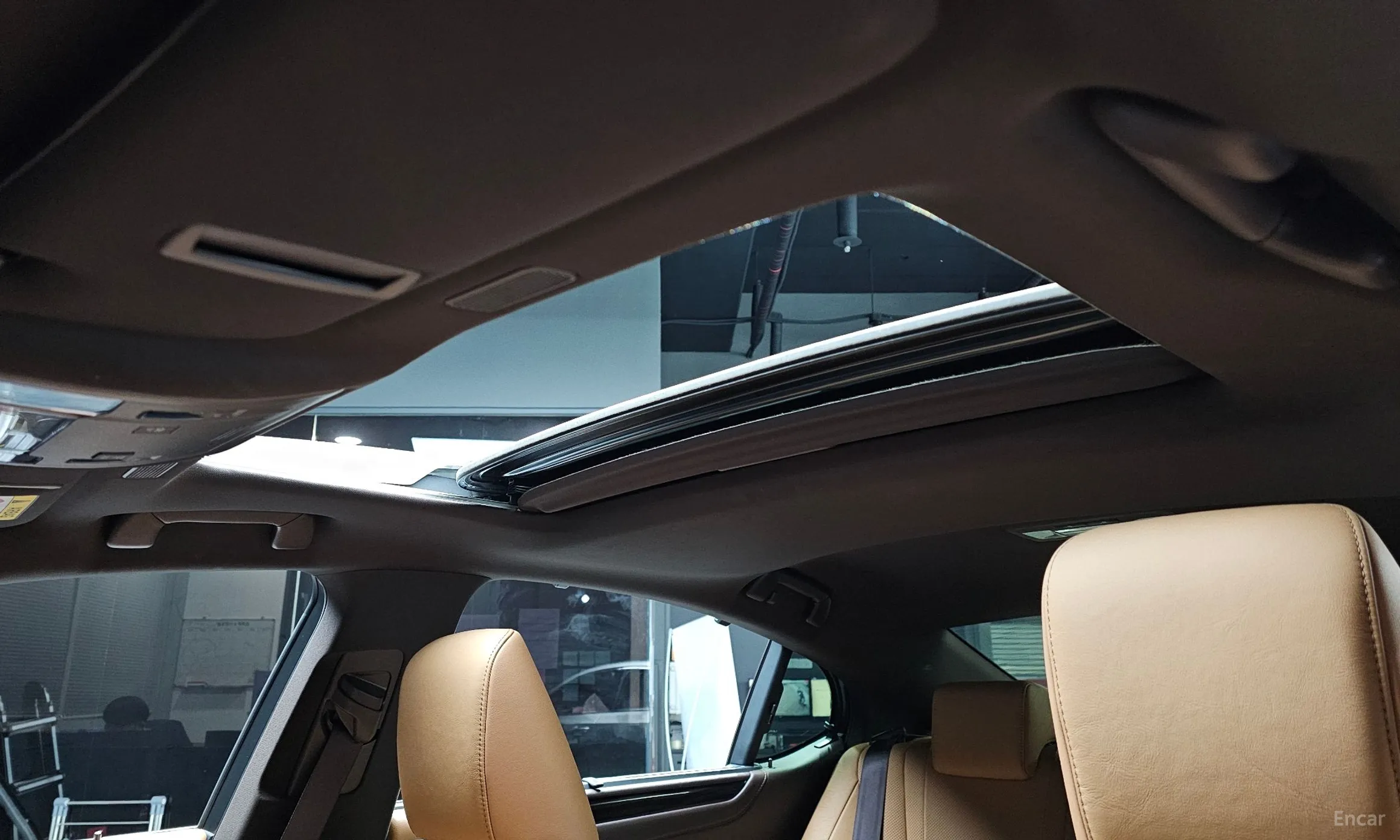 Lexus ES300h 7th Generation превью 17