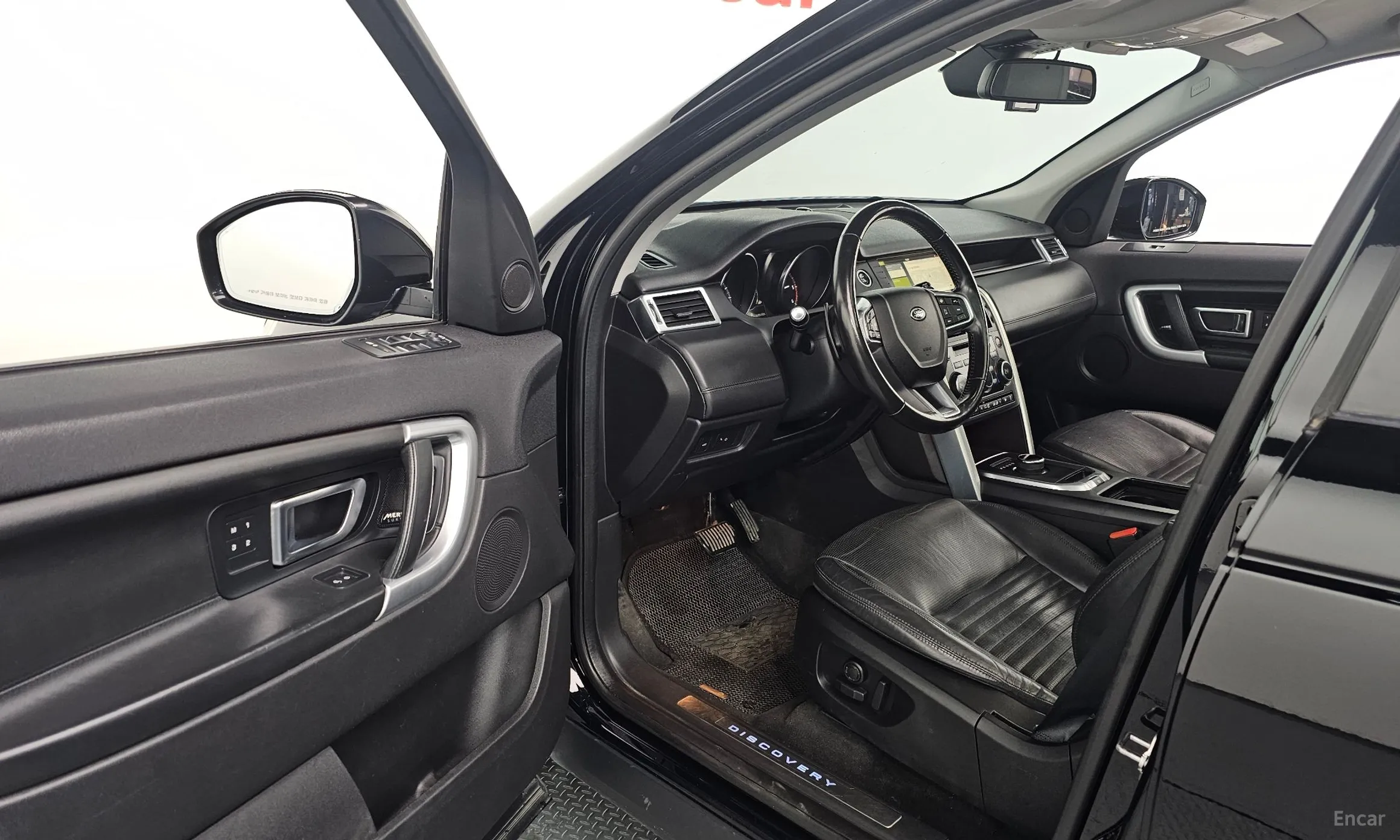 Land Rover Discovery Sports превью 11