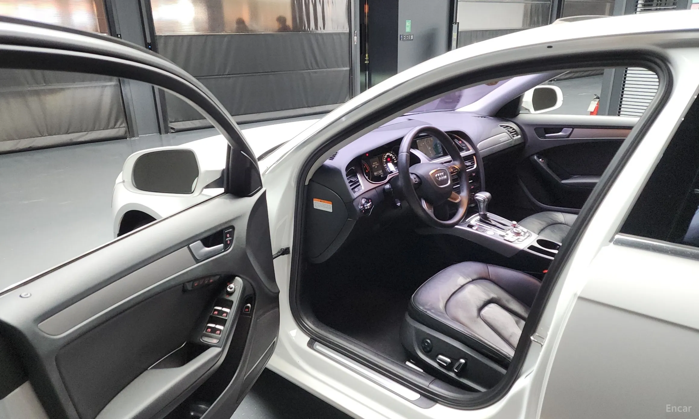 Audi New A4 превью 10