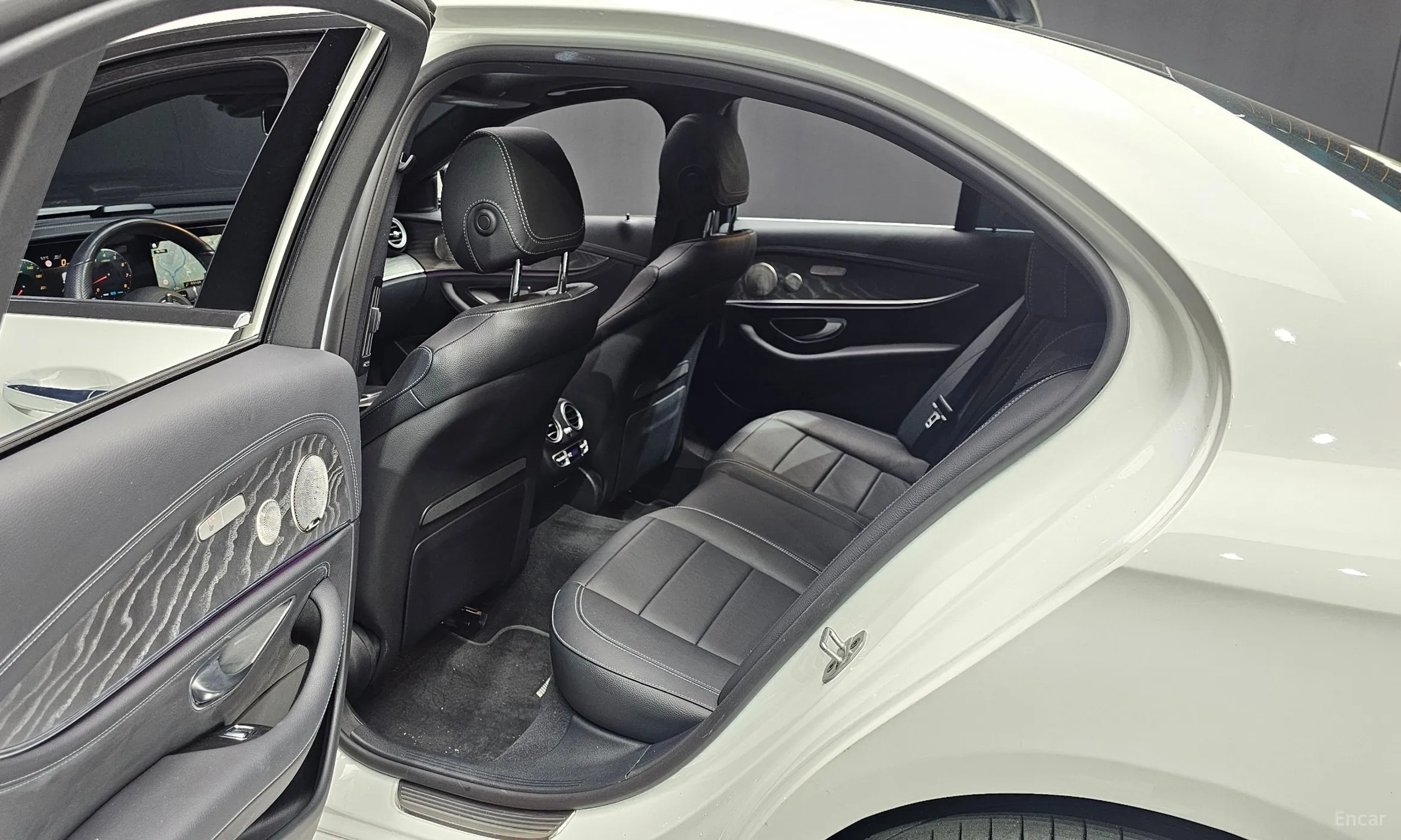 Mercedes Benz E-Class W213 превью 12