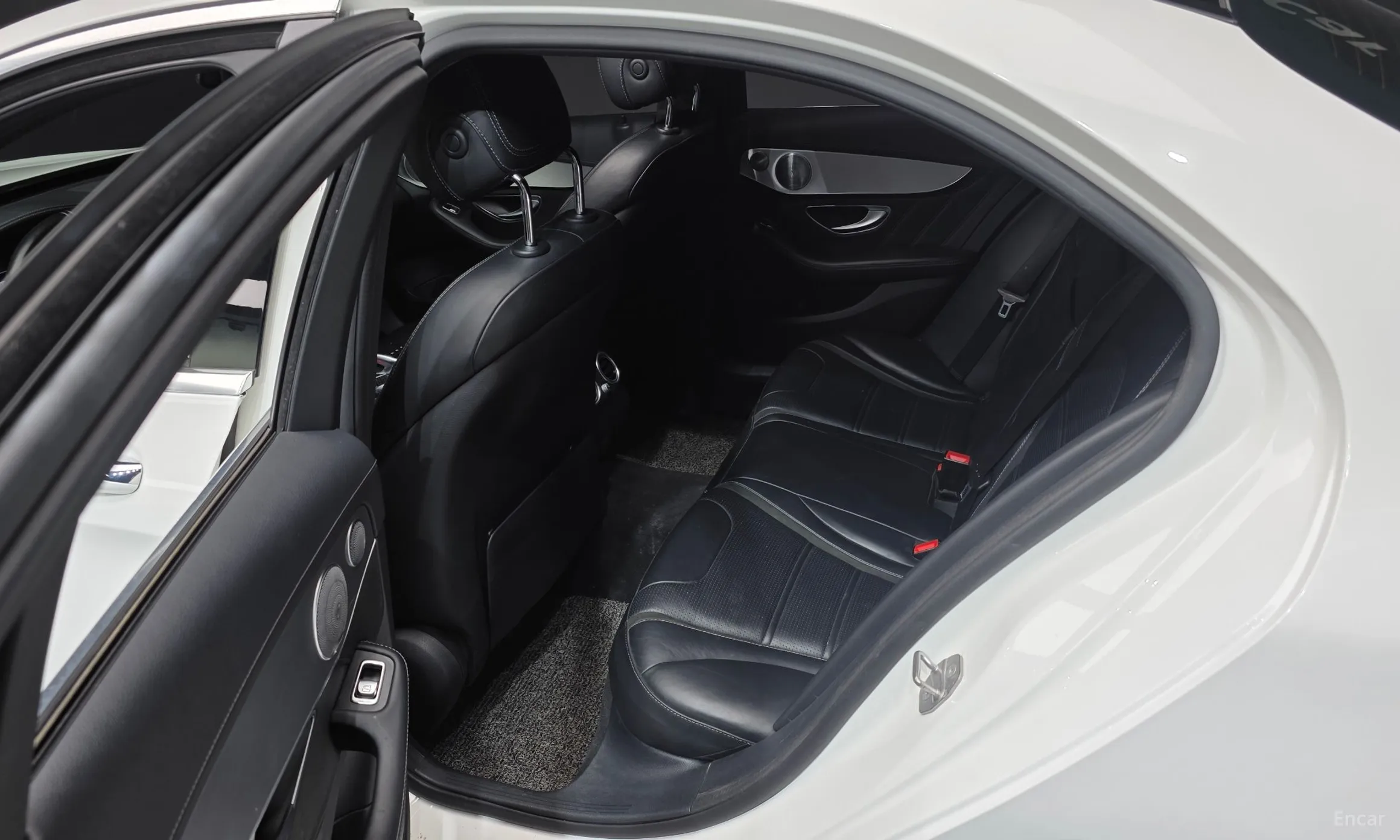 Mercedes Benz C-Class W205 превью 11