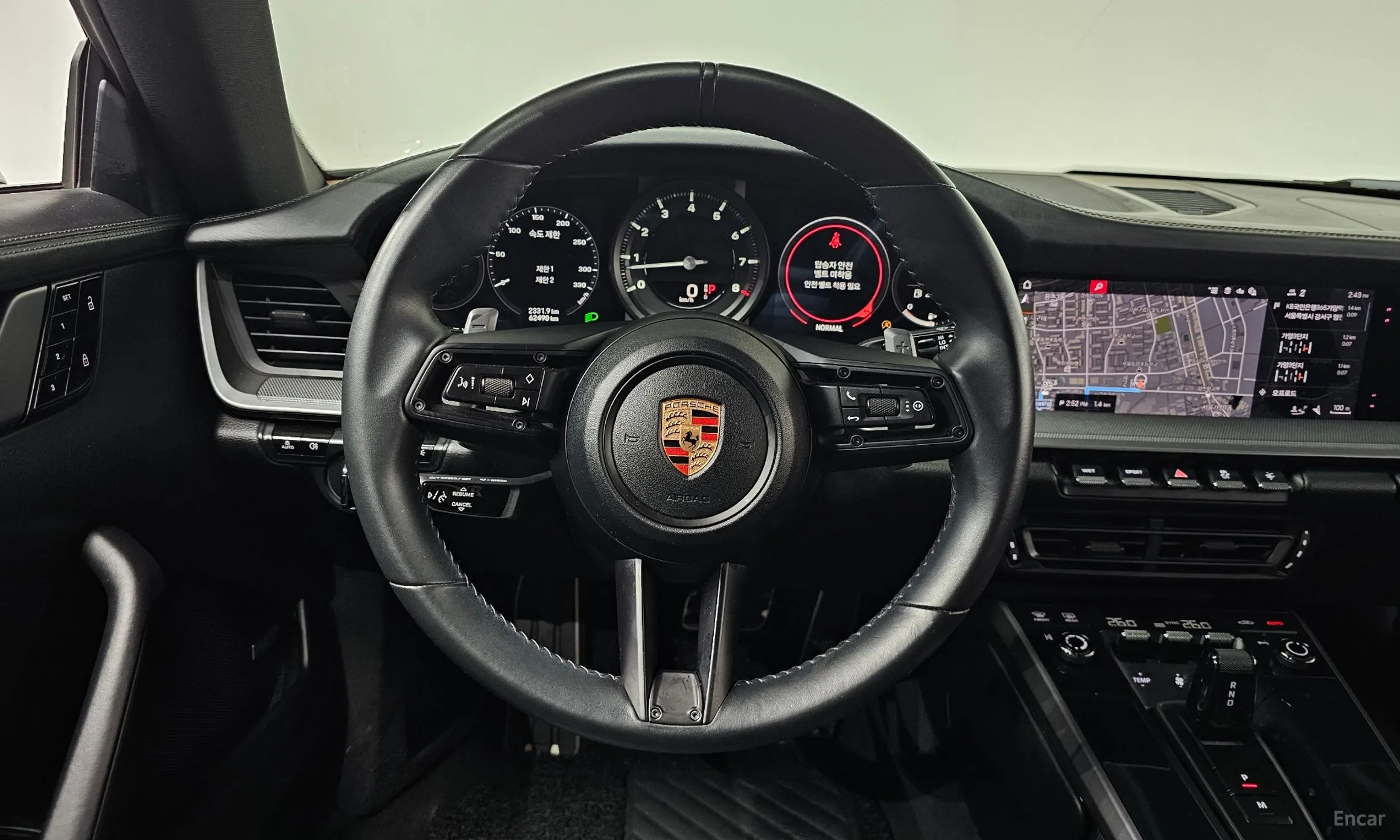 Porsche 911 (992) превью 13