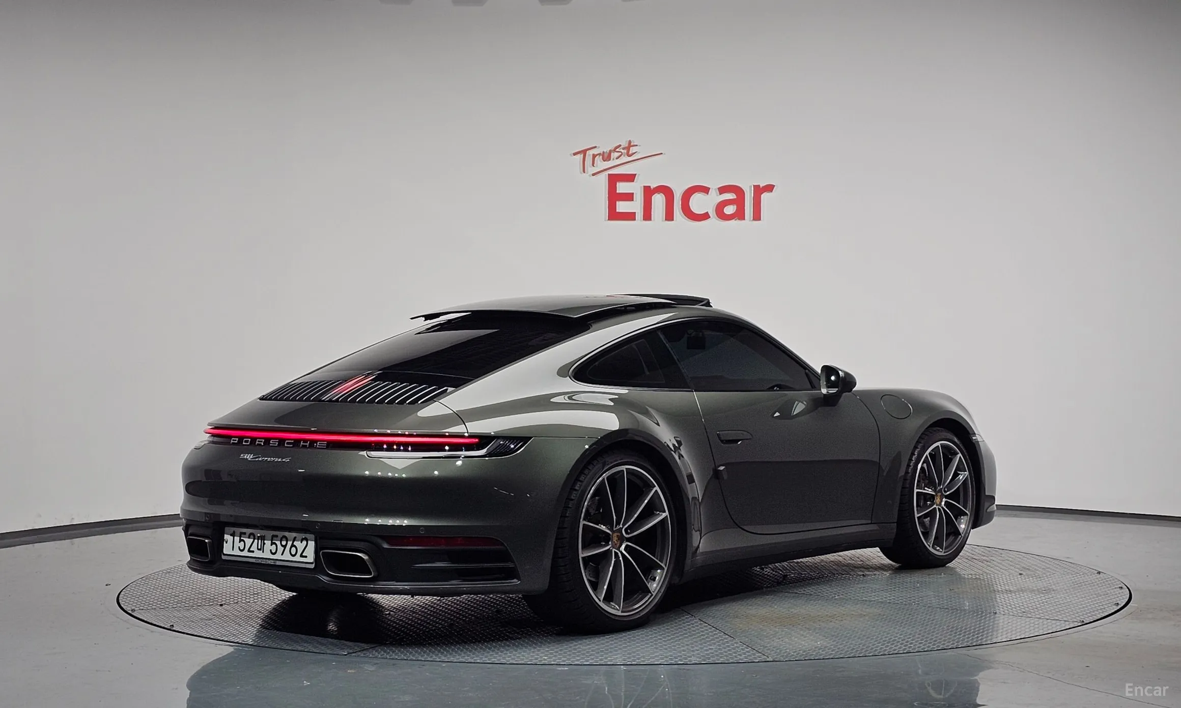 Porsche 911 (992) превью 2