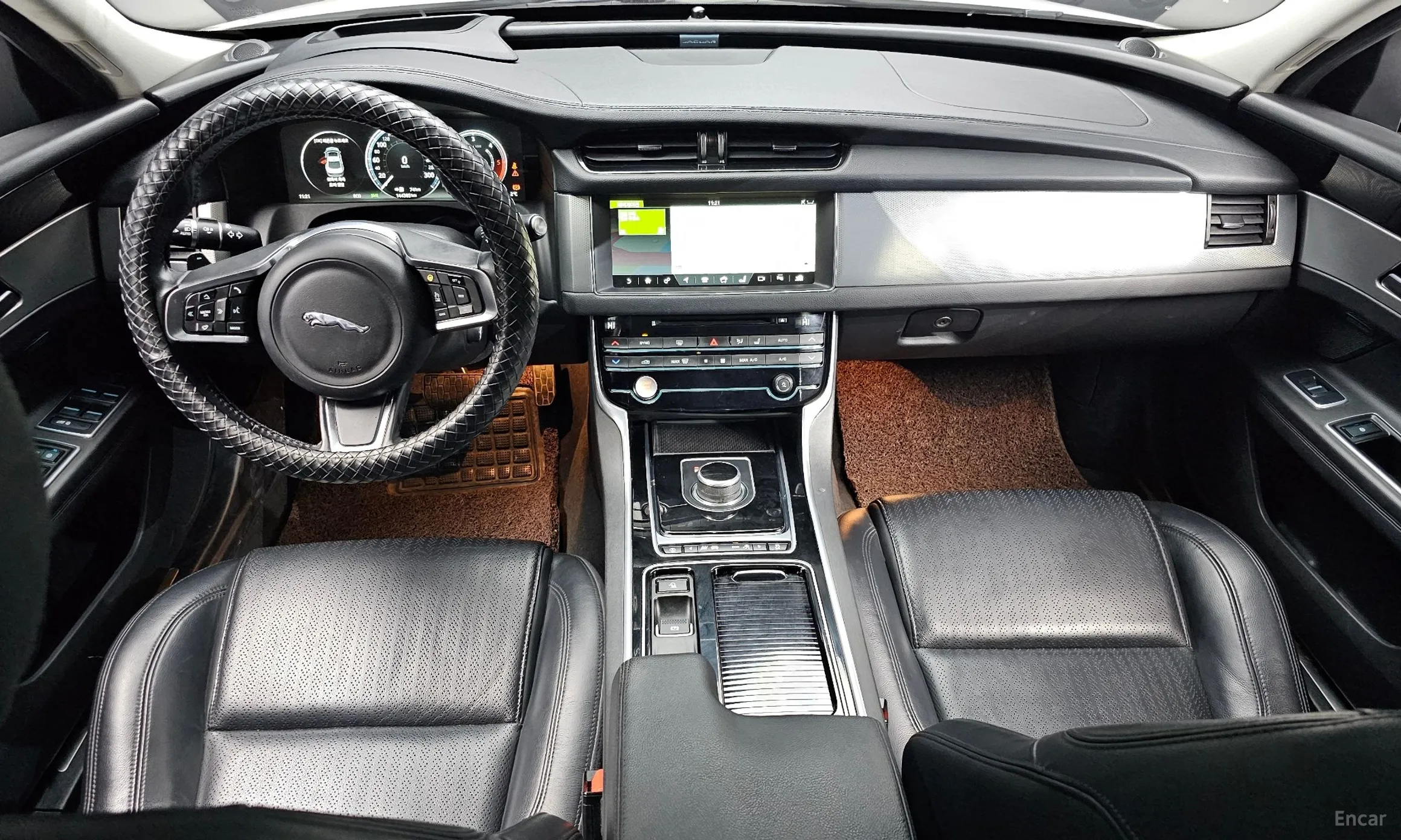 Jaguar XF (x260) превью 7