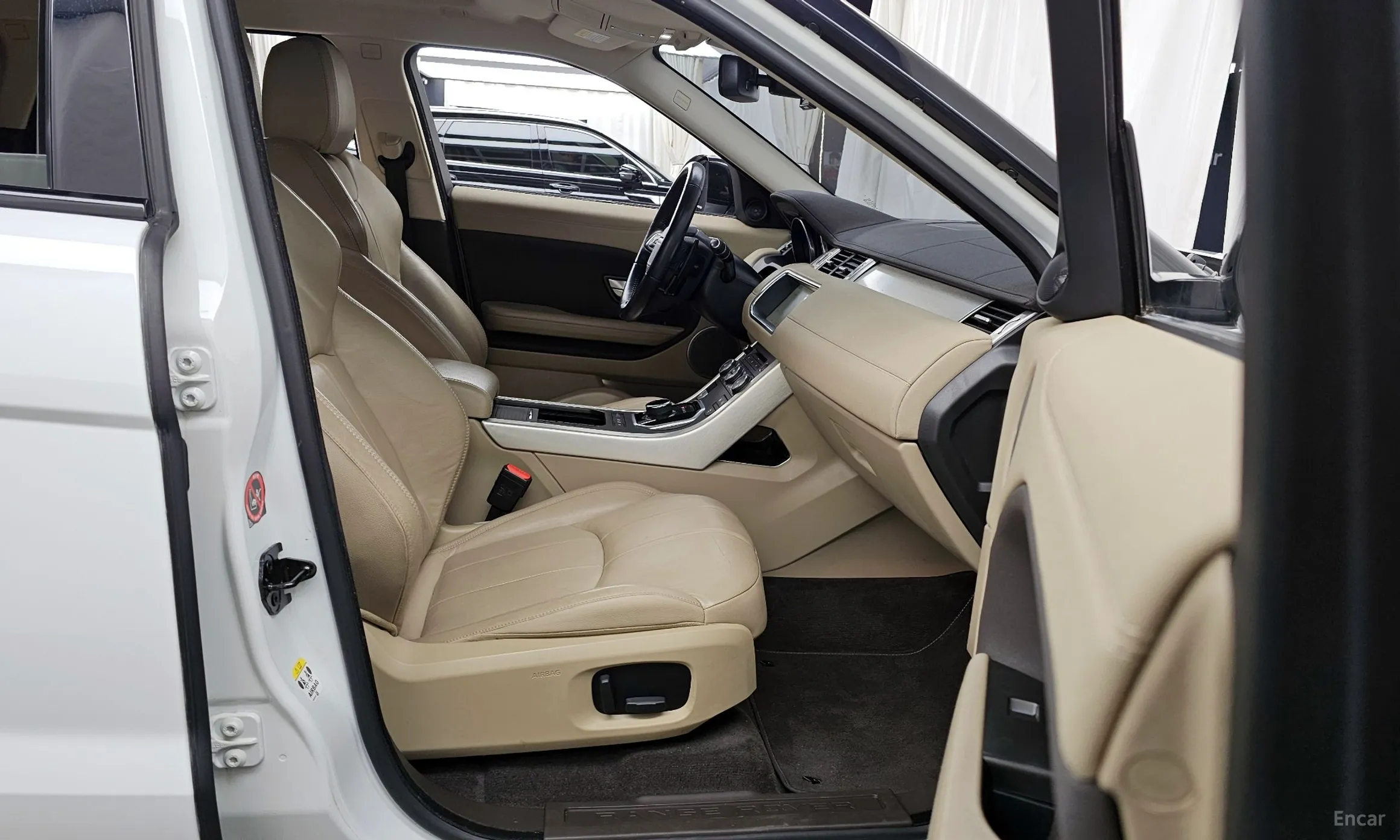 Land Rover Range Rover Evoque превью 11