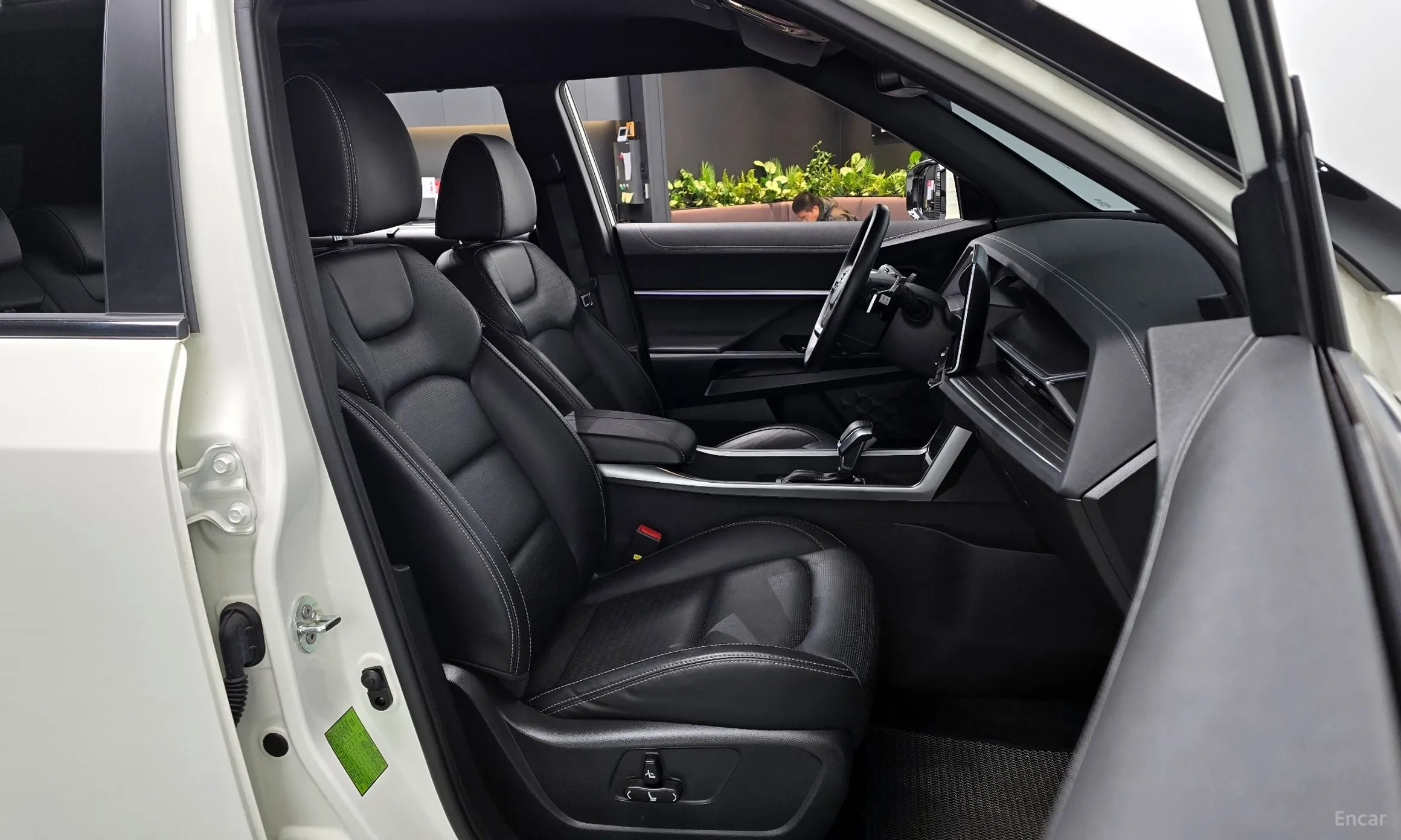 KG Mobility (SsangYong) Torres превью 10