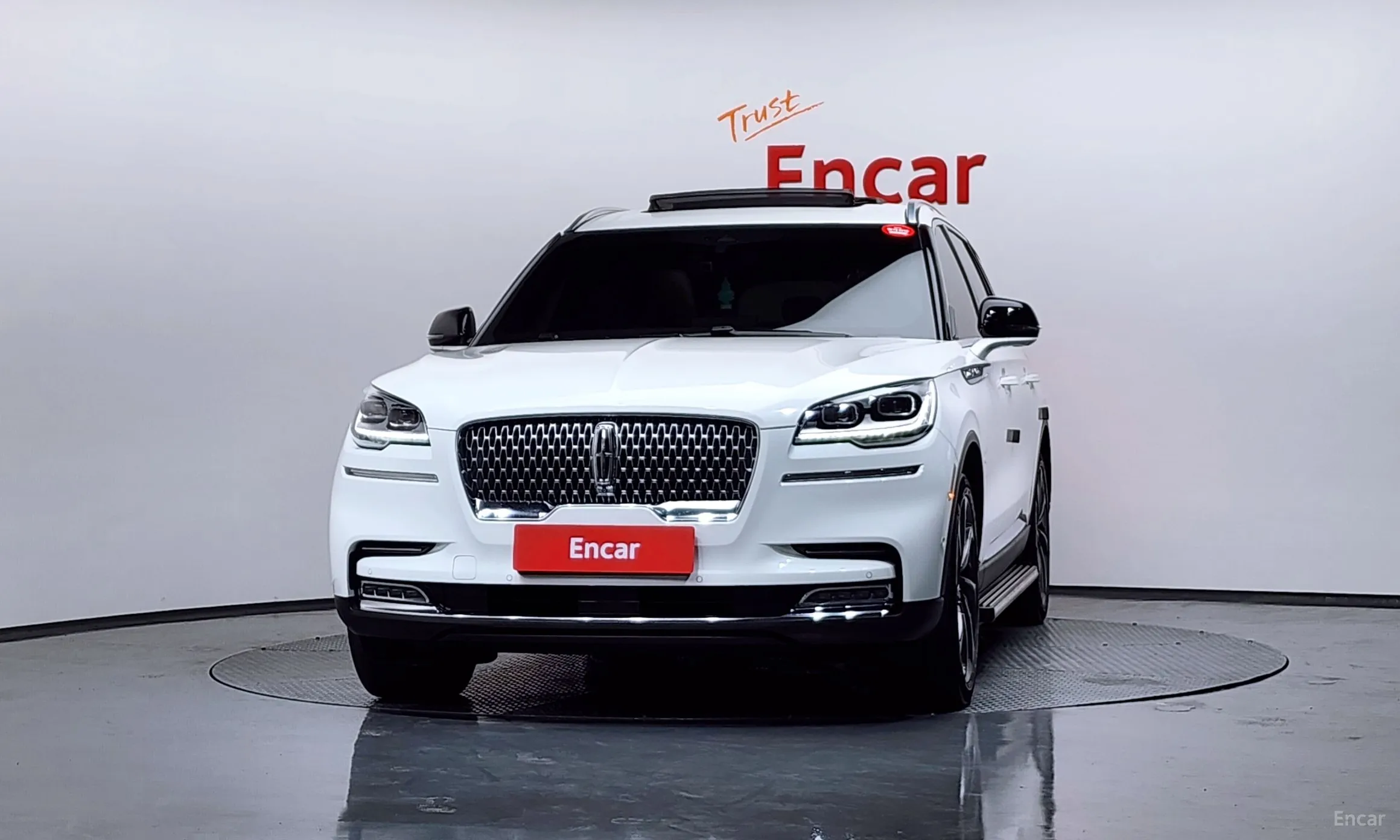 Lincoln Aviator 2nd Generation превью 3