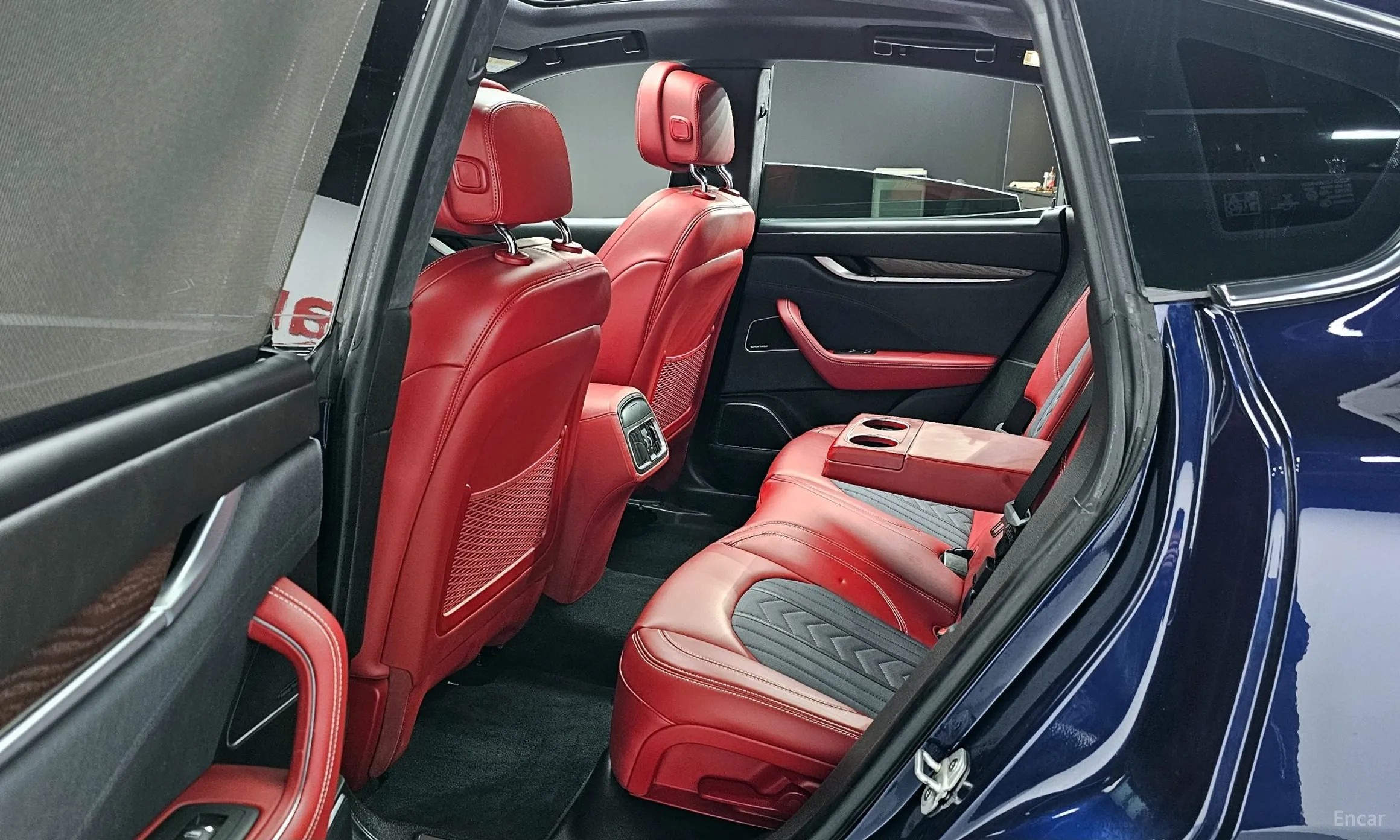 Maserati Levante превью 12