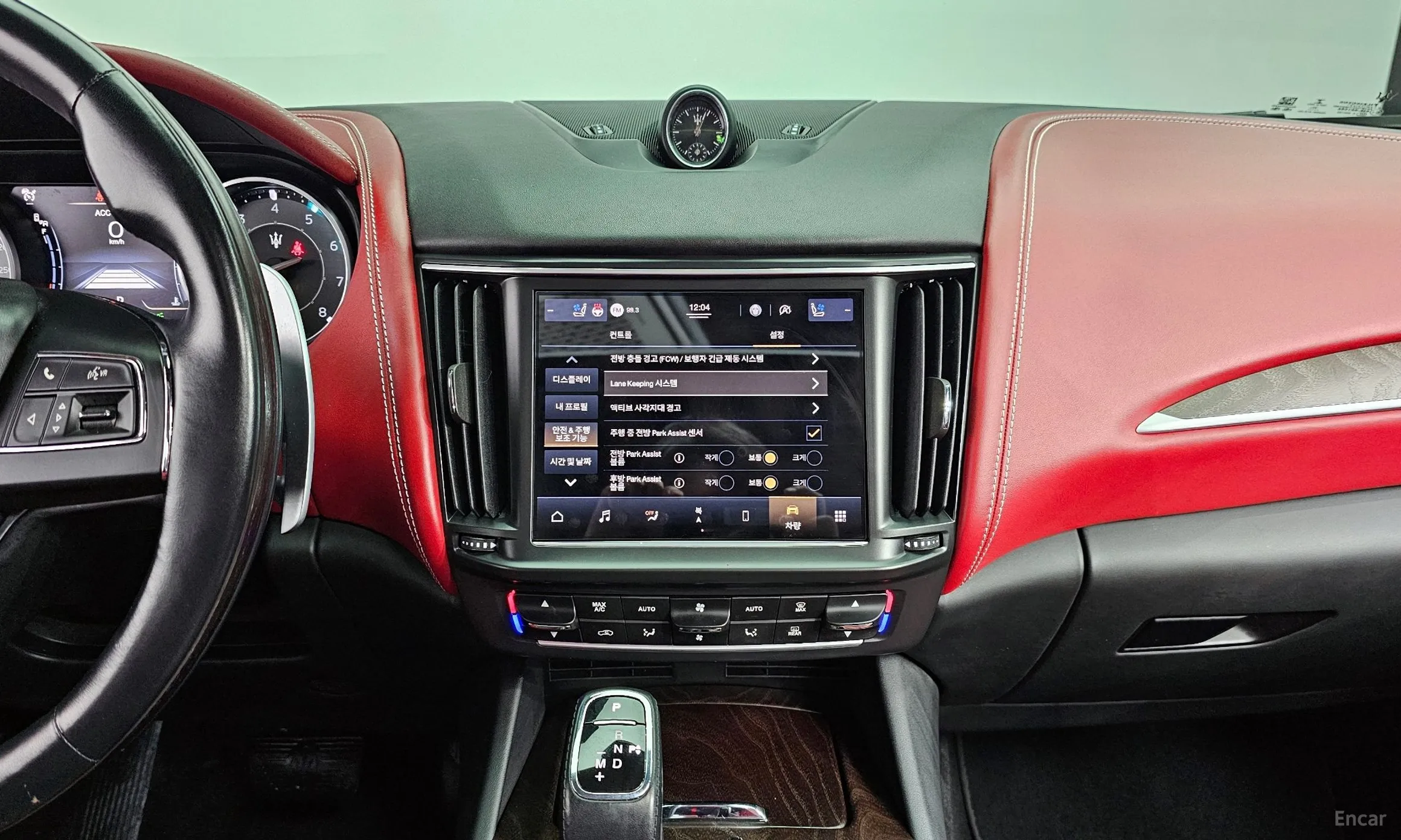 Maserati Levante превью 16