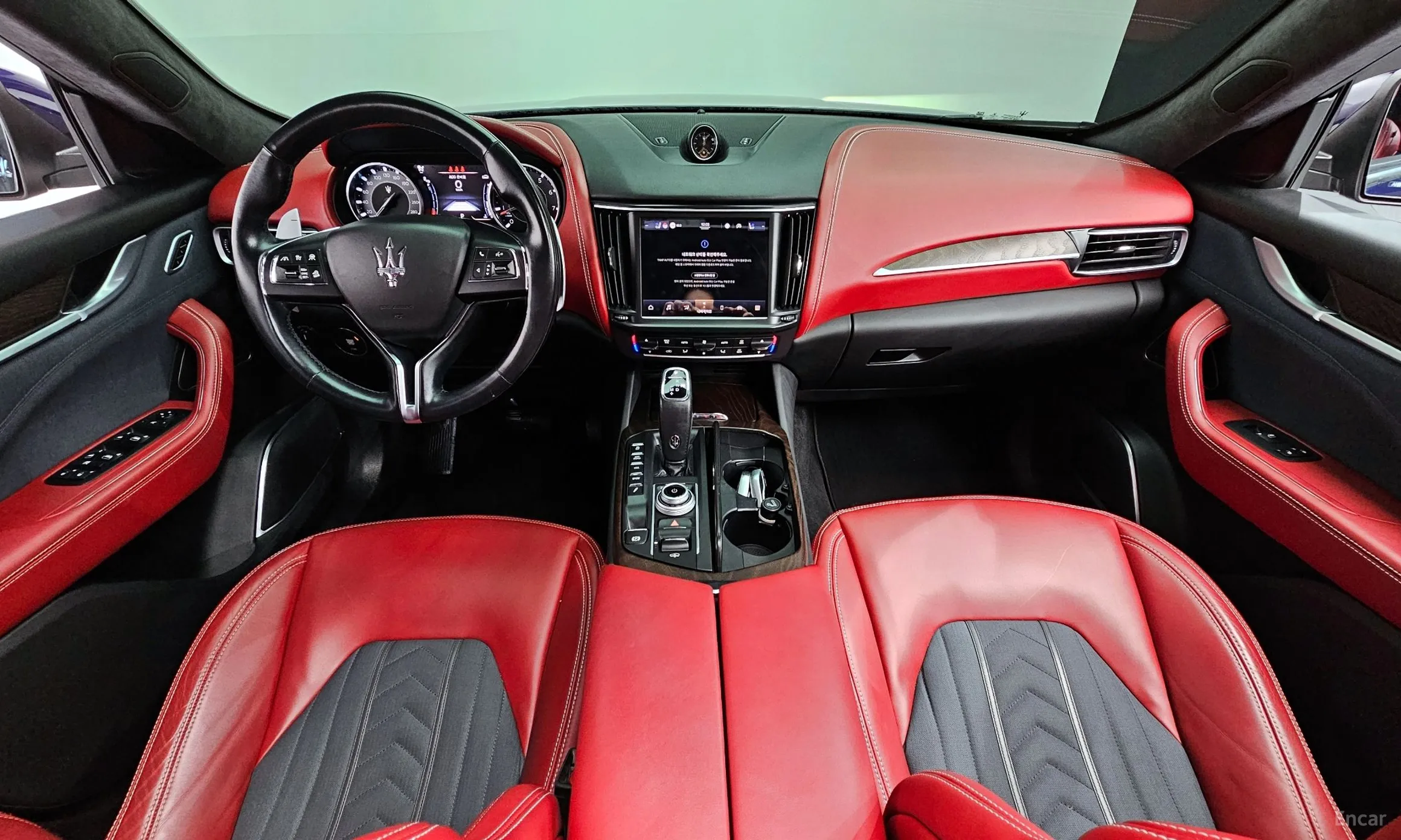 Maserati Levante превью 7