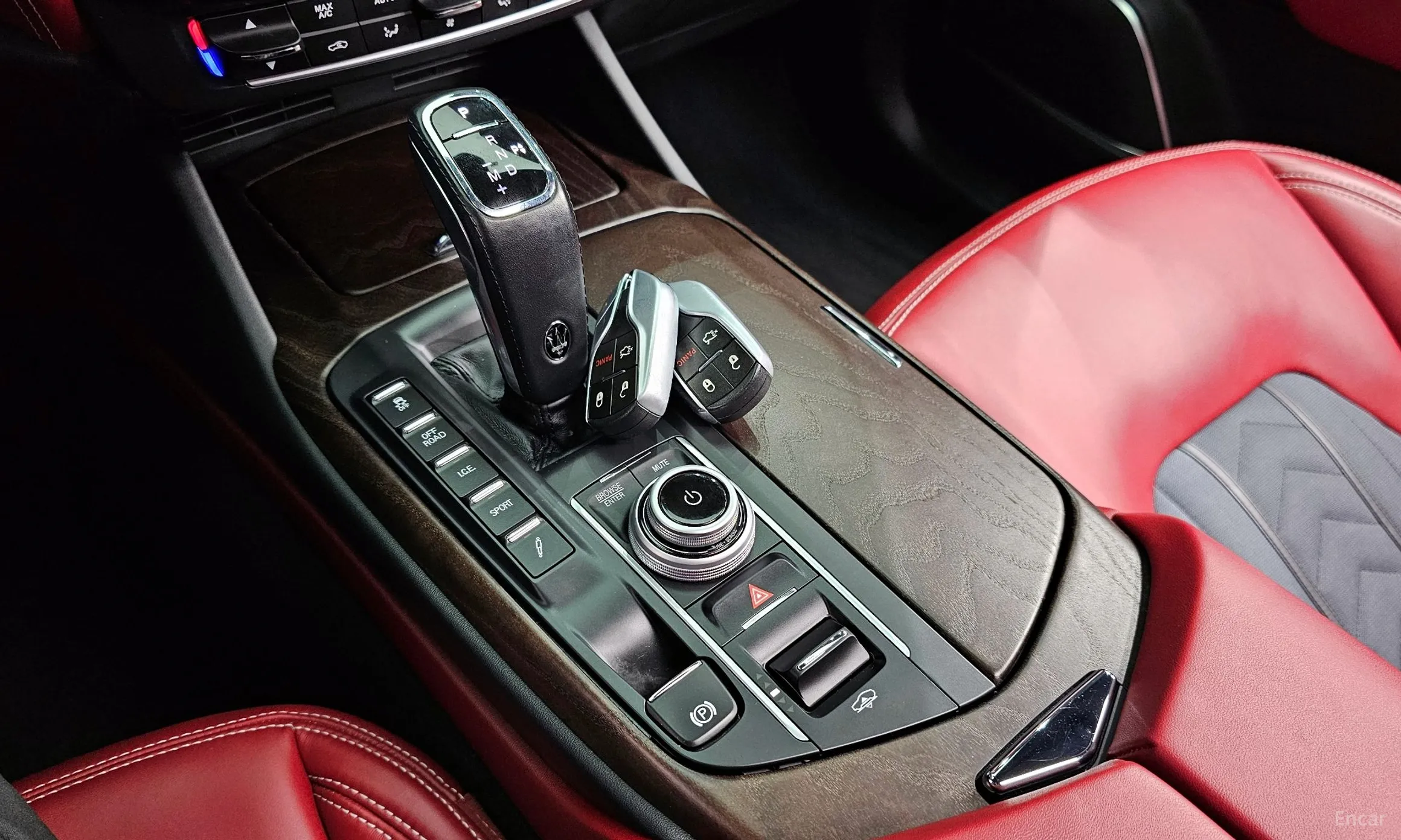 Maserati Levante превью 9